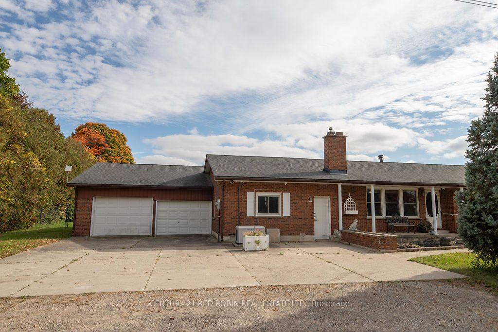 Photo 2 of 312 Carroll Street E, Strathroy-Caradoc, SE — HOMEH