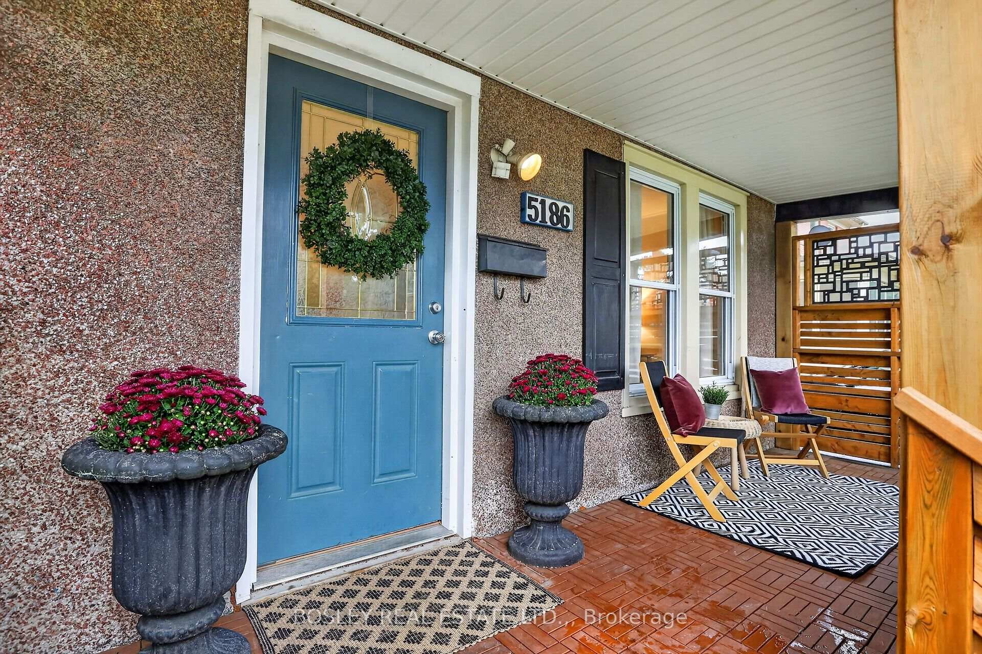Photo 1 of 5186 Mcglashan Crescent, Niagara Falls, Downtown — HOMEH
