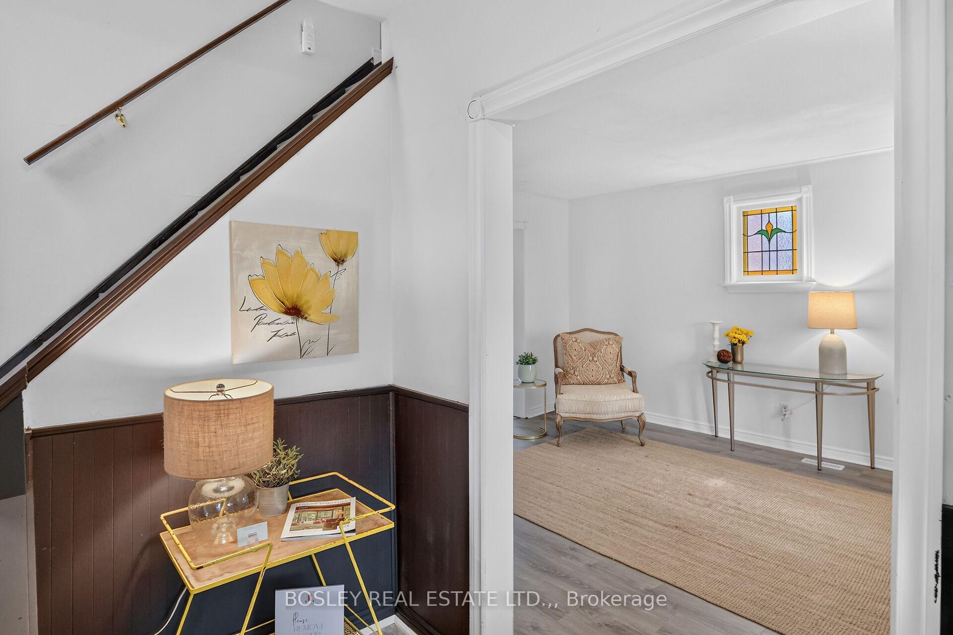 Photo 6 of 5186 Mcglashan Crescent, Niagara Falls, Downtown — HOMEH