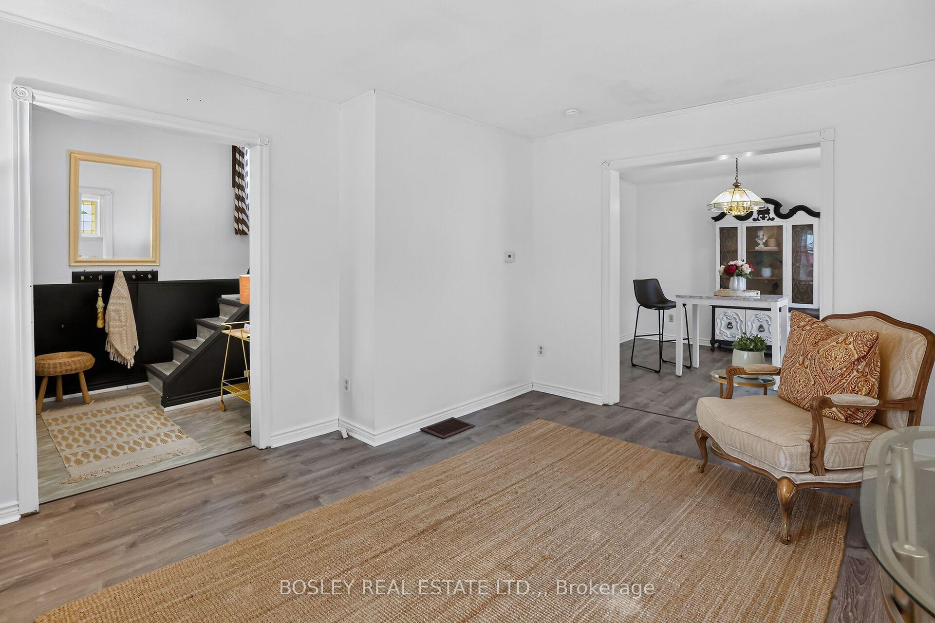 Photo 7 of 5186 Mcglashan Crescent, Niagara Falls, Downtown — HOMEH
