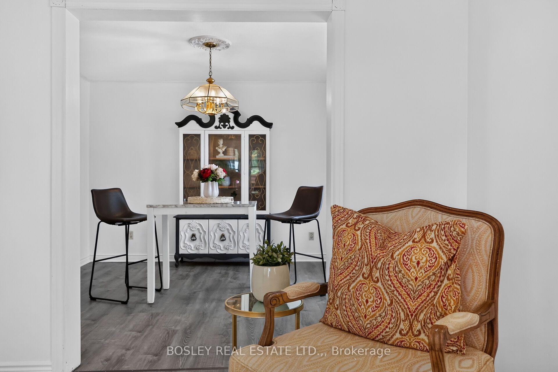 Photo 11 of 5186 Mcglashan Crescent, Niagara Falls, Downtown — HOMEH