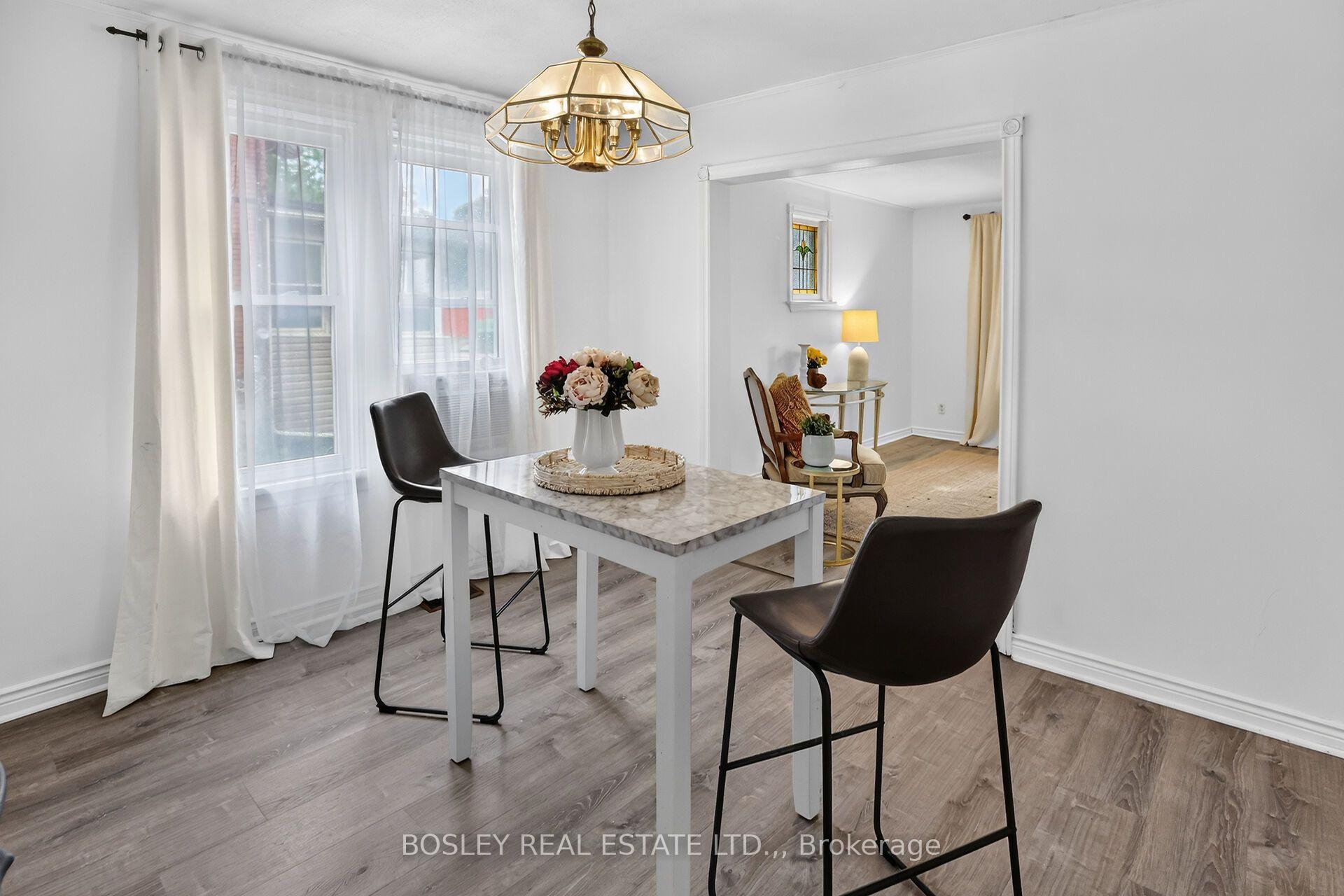 Photo 12 of 5186 Mcglashan Crescent, Niagara Falls, Downtown — HOMEH