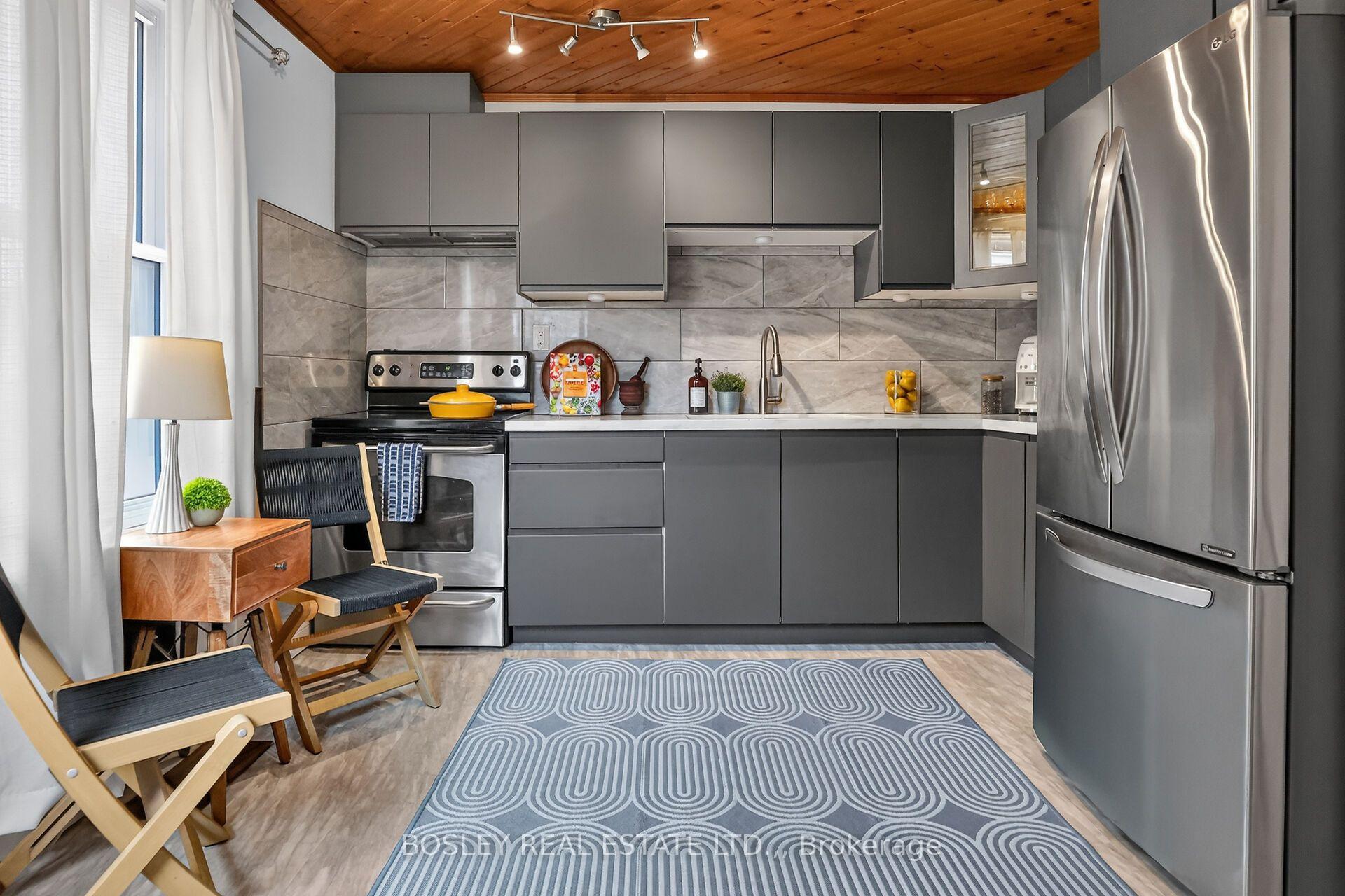 Photo 13 of 5186 Mcglashan Crescent, Niagara Falls, Downtown — HOMEH