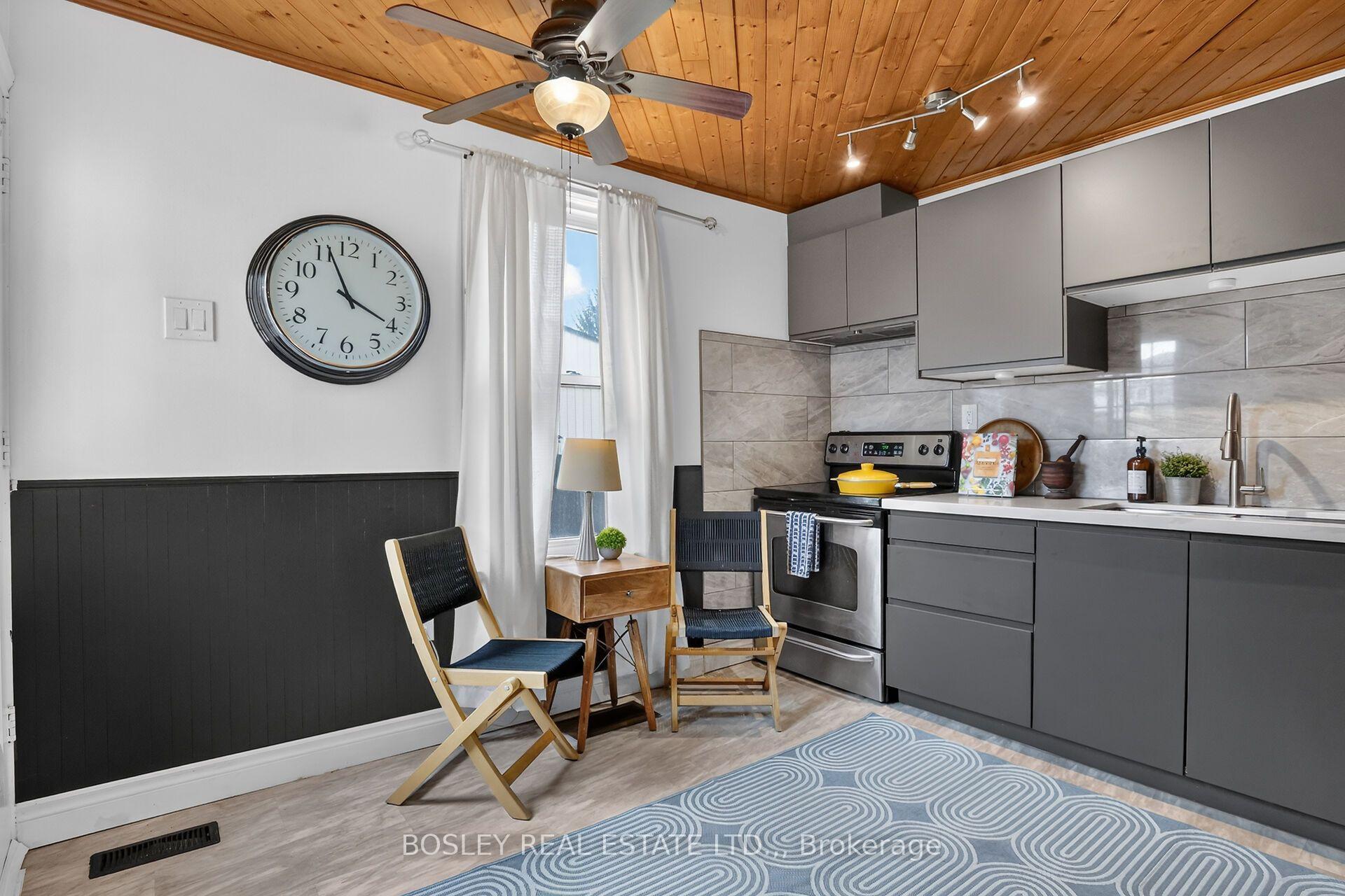 Photo 15 of 5186 Mcglashan Crescent, Niagara Falls, Downtown — HOMEH
