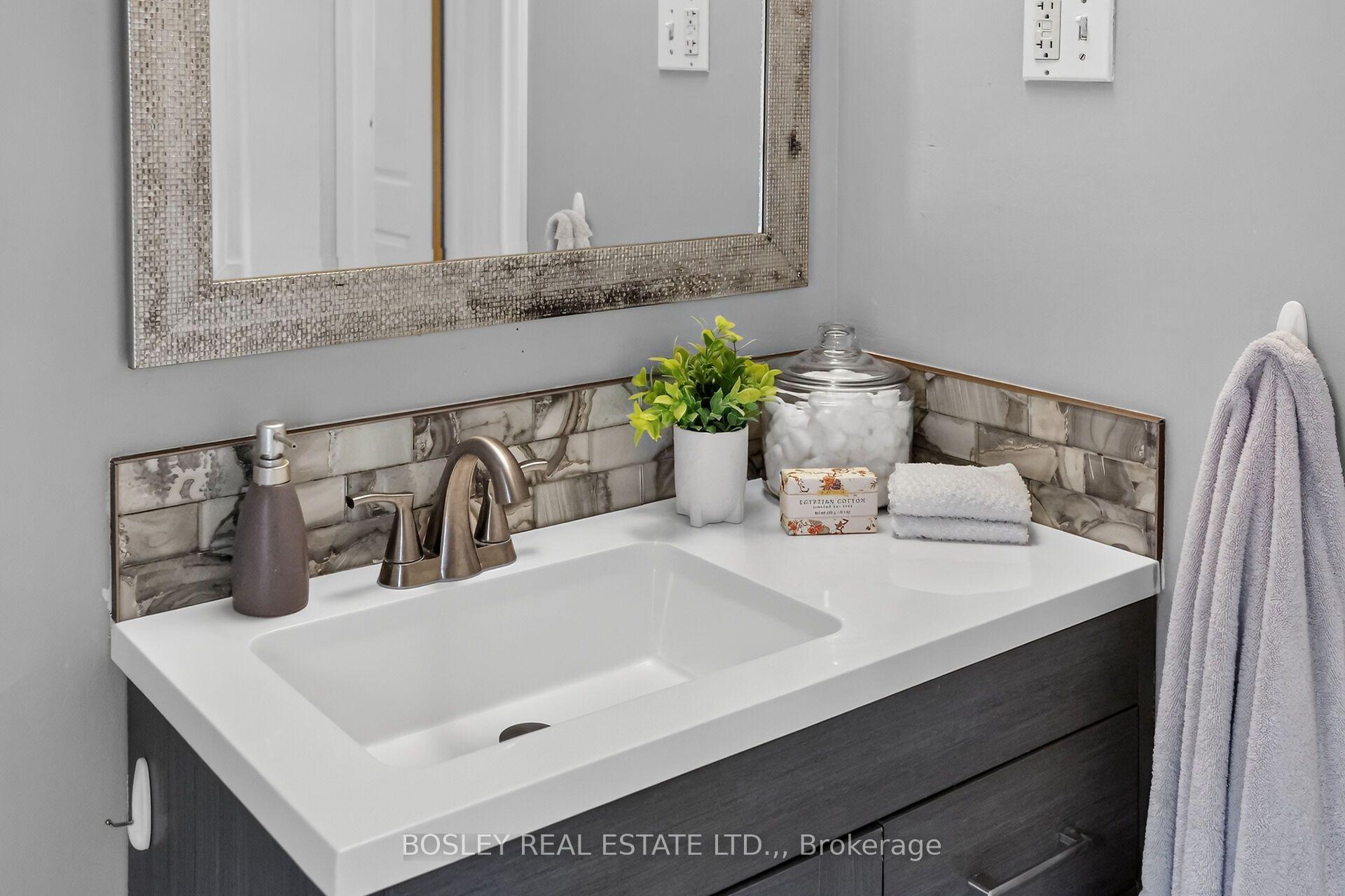 Photo 17 of 5186 Mcglashan Crescent, Niagara Falls, Downtown — HOMEH