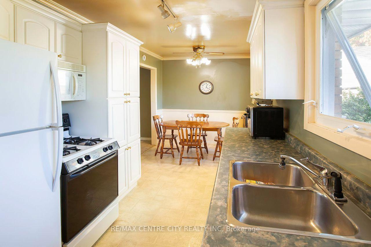 Photo 10 of 1478 Glengarry Avenue, London, North H — HOMEH