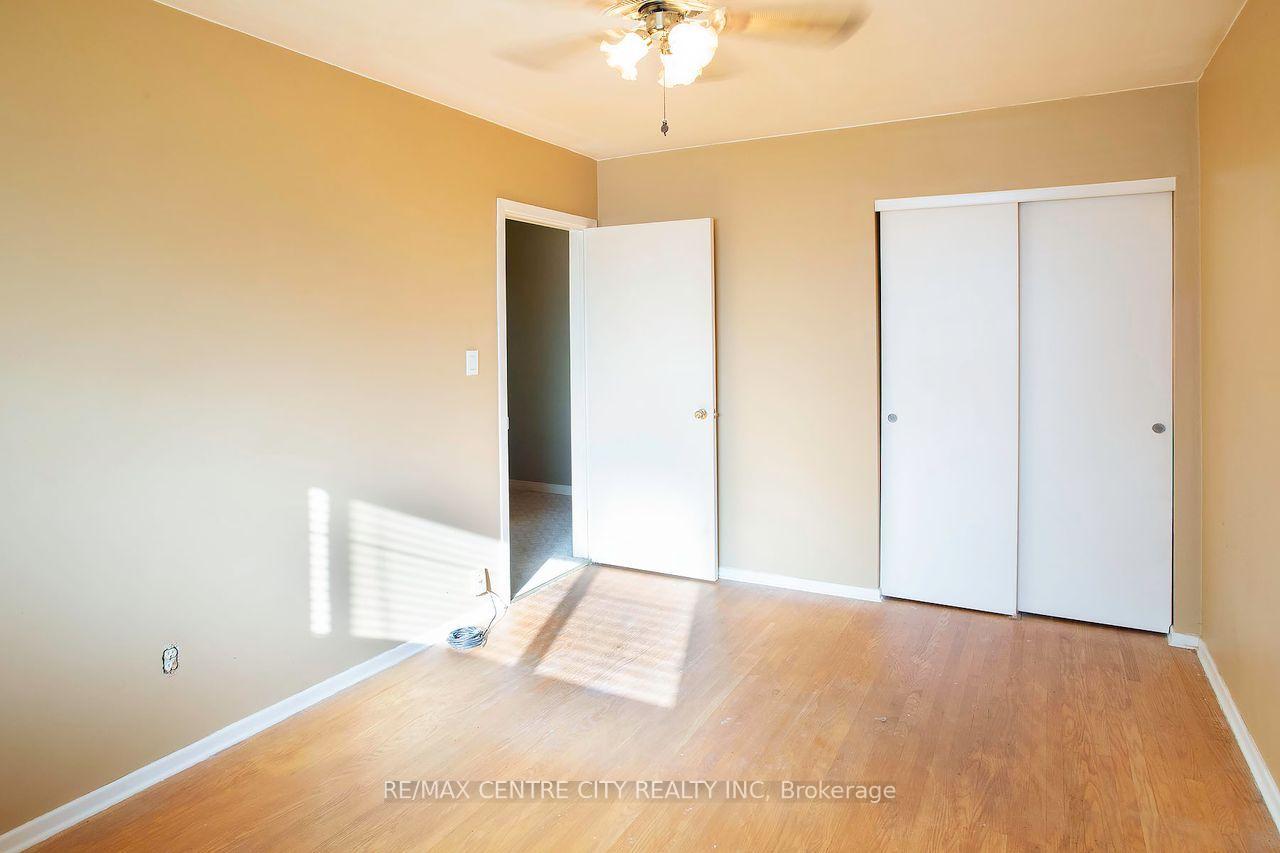 Photo 18 of 1478 Glengarry Avenue, London, North H — HOMEH