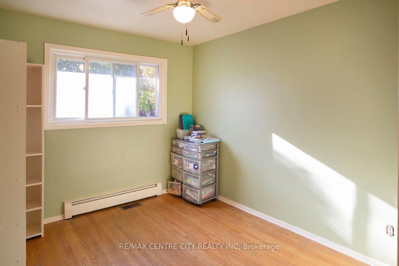 Photo 19 of 1478 Glengarry Avenue, London, North H — HOMEH