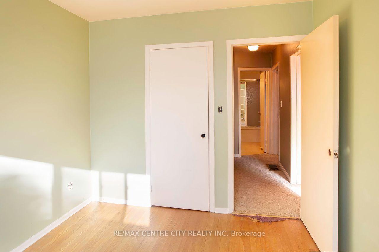 Photo 20 of 1478 Glengarry Avenue, London, North H — HOMEH