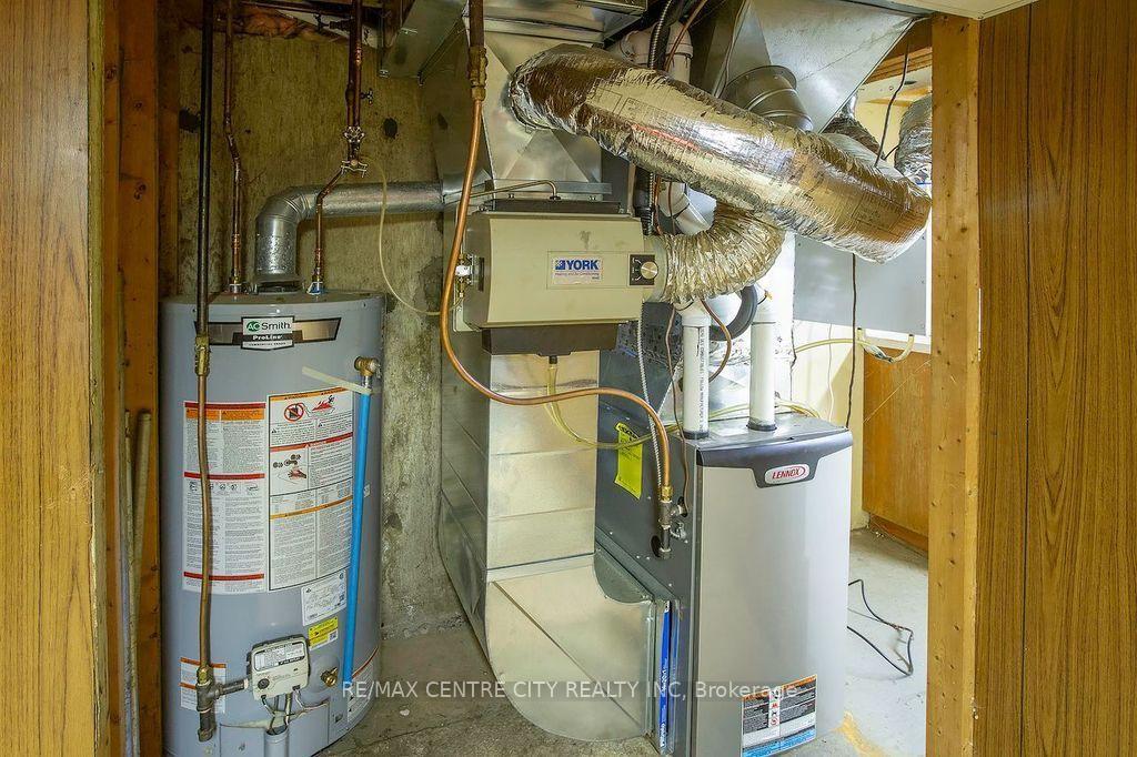Photo 33 of 1478 Glengarry Avenue, London, North H — HOMEH