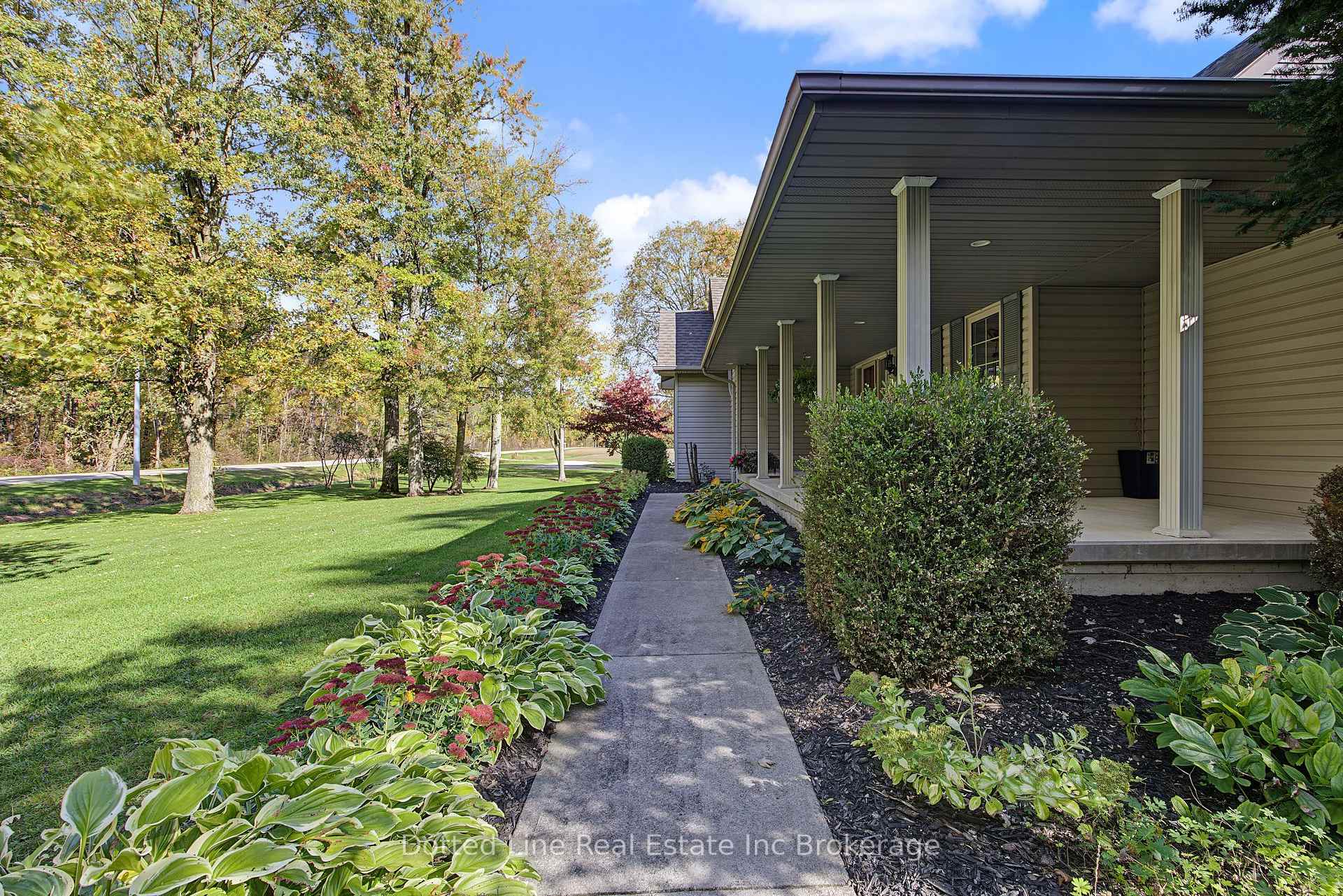 Photo 4 of 1324 Mall Road, Norfolk, Rural Middleton — HOMEH