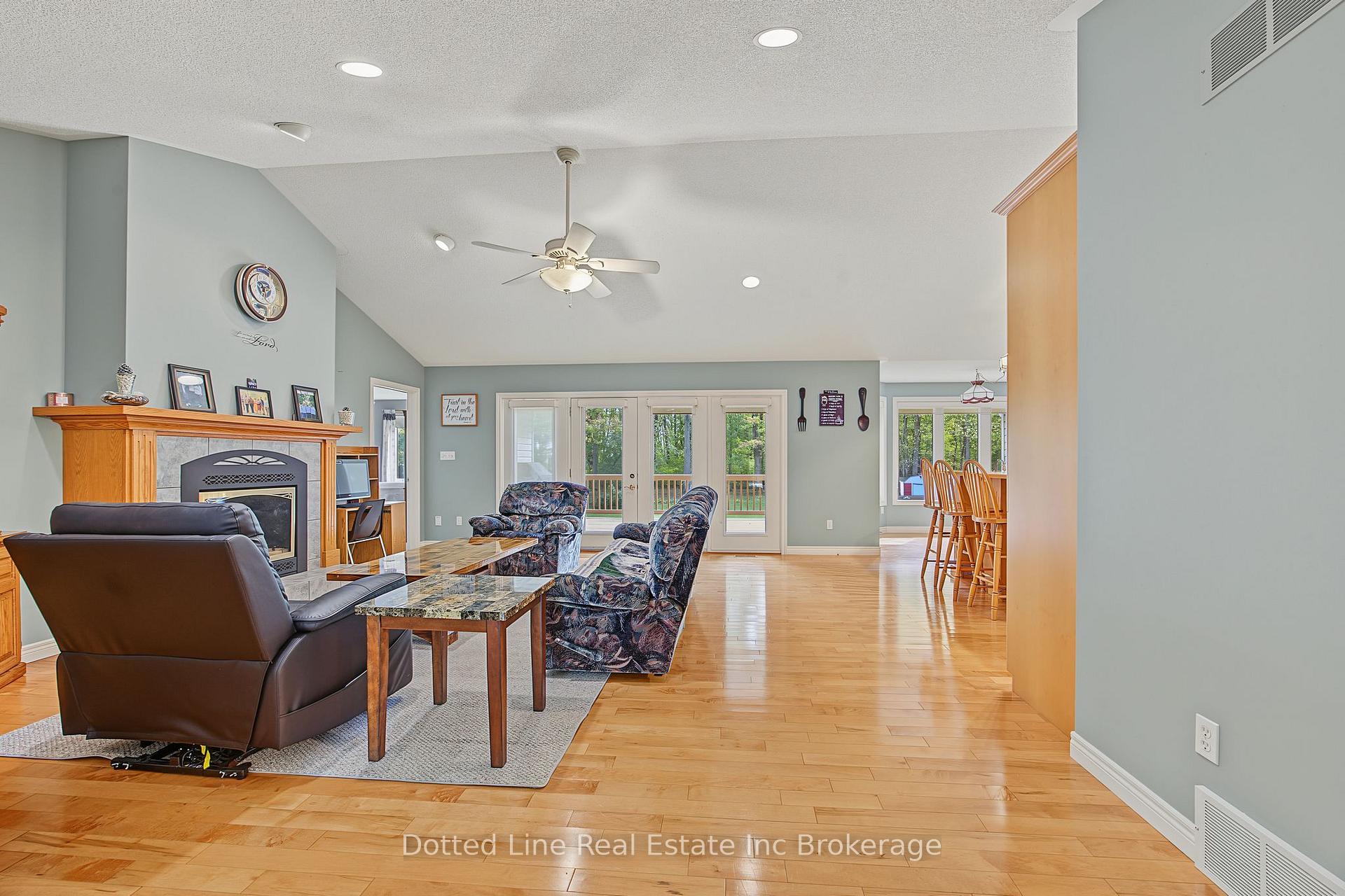 Photo 13 of 1324 Mall Road, Norfolk, Rural Middleton — HOMEH
