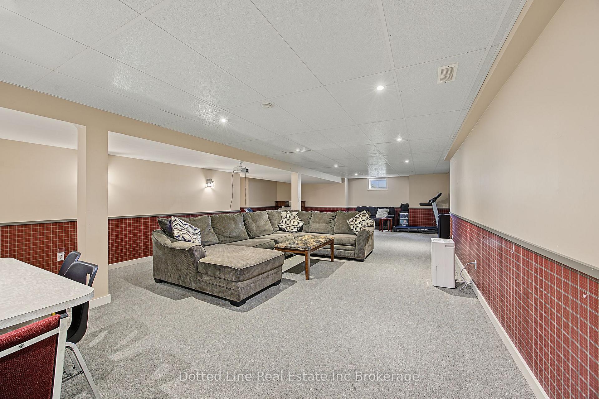 Photo 35 of 1324 Mall Road, Norfolk, Rural Middleton — HOMEH