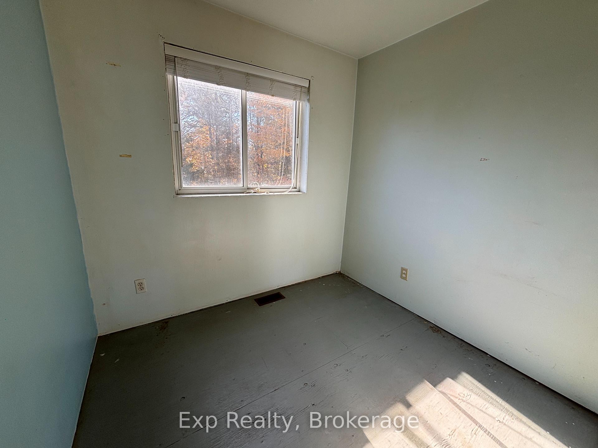 Photo 15 of 794 Pinegrove Road, Greater Napanee, Greater Napanee — HOMEH