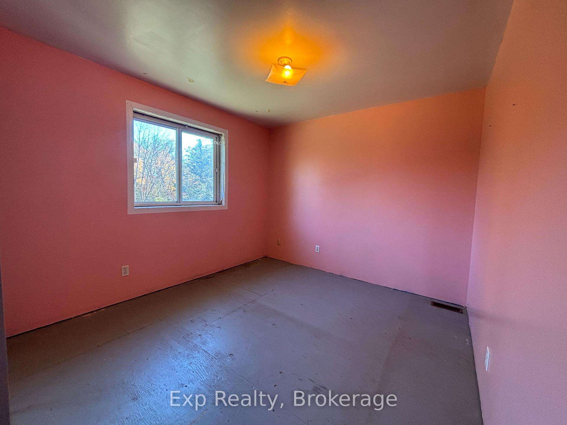 Photo 17 of 794 Pinegrove Road, Greater Napanee, Greater Napanee — HOMEH