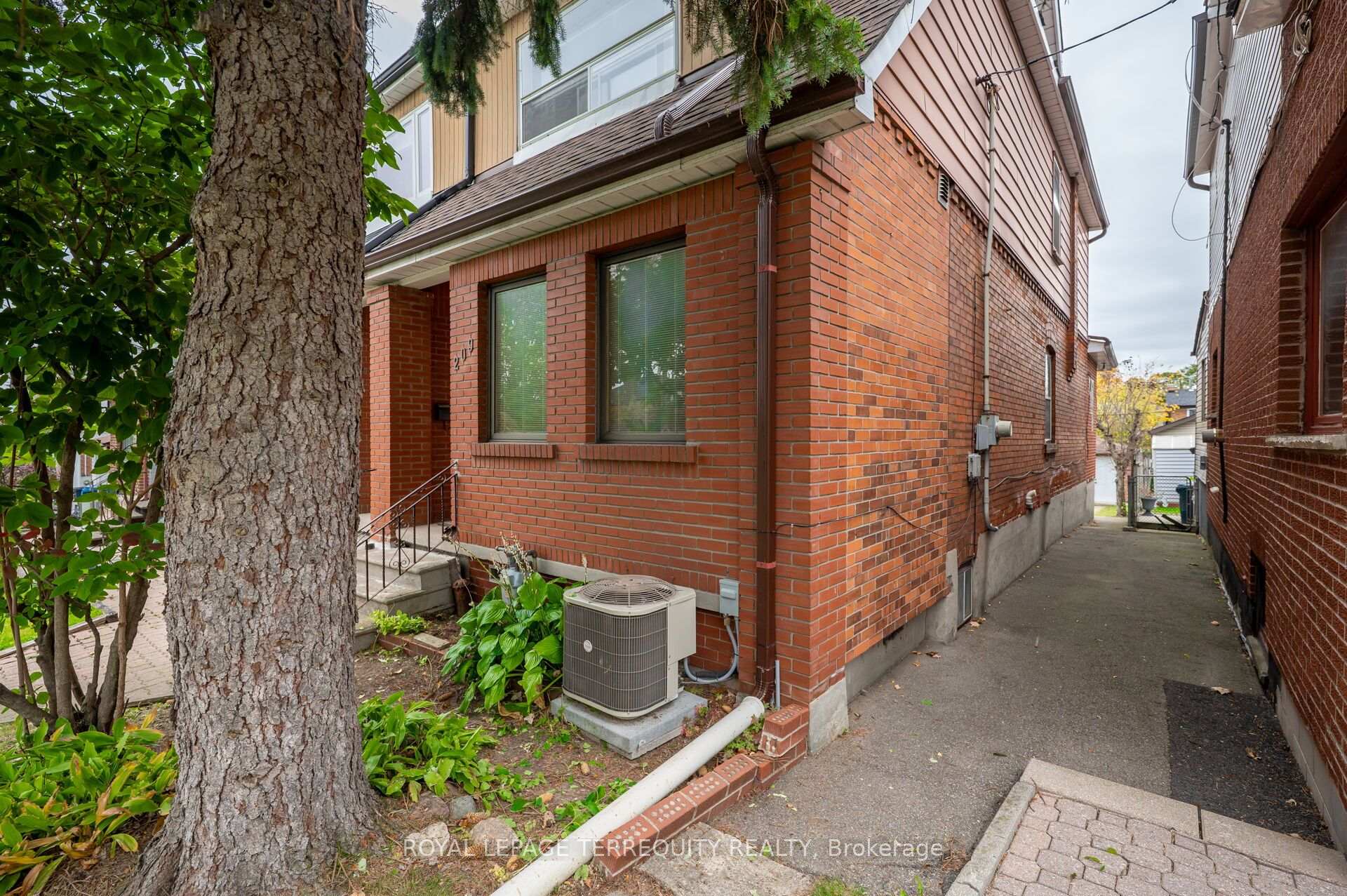 Photo 1 of 209 Caledonia Road, Toronto, Corso Italia-Davenport — HOMEH