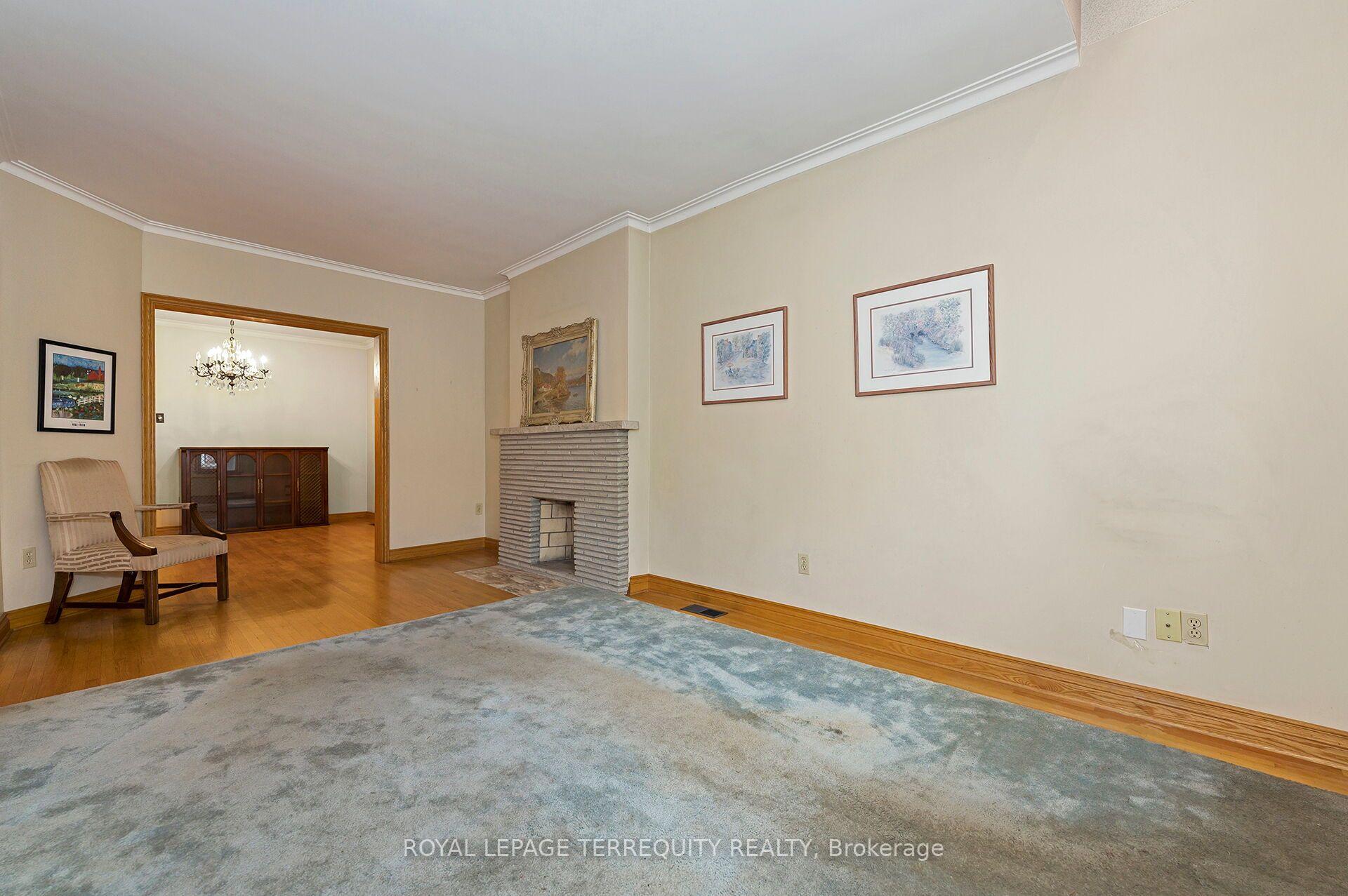 Photo 5 of 209 Caledonia Road, Toronto, Corso Italia-Davenport — HOMEH