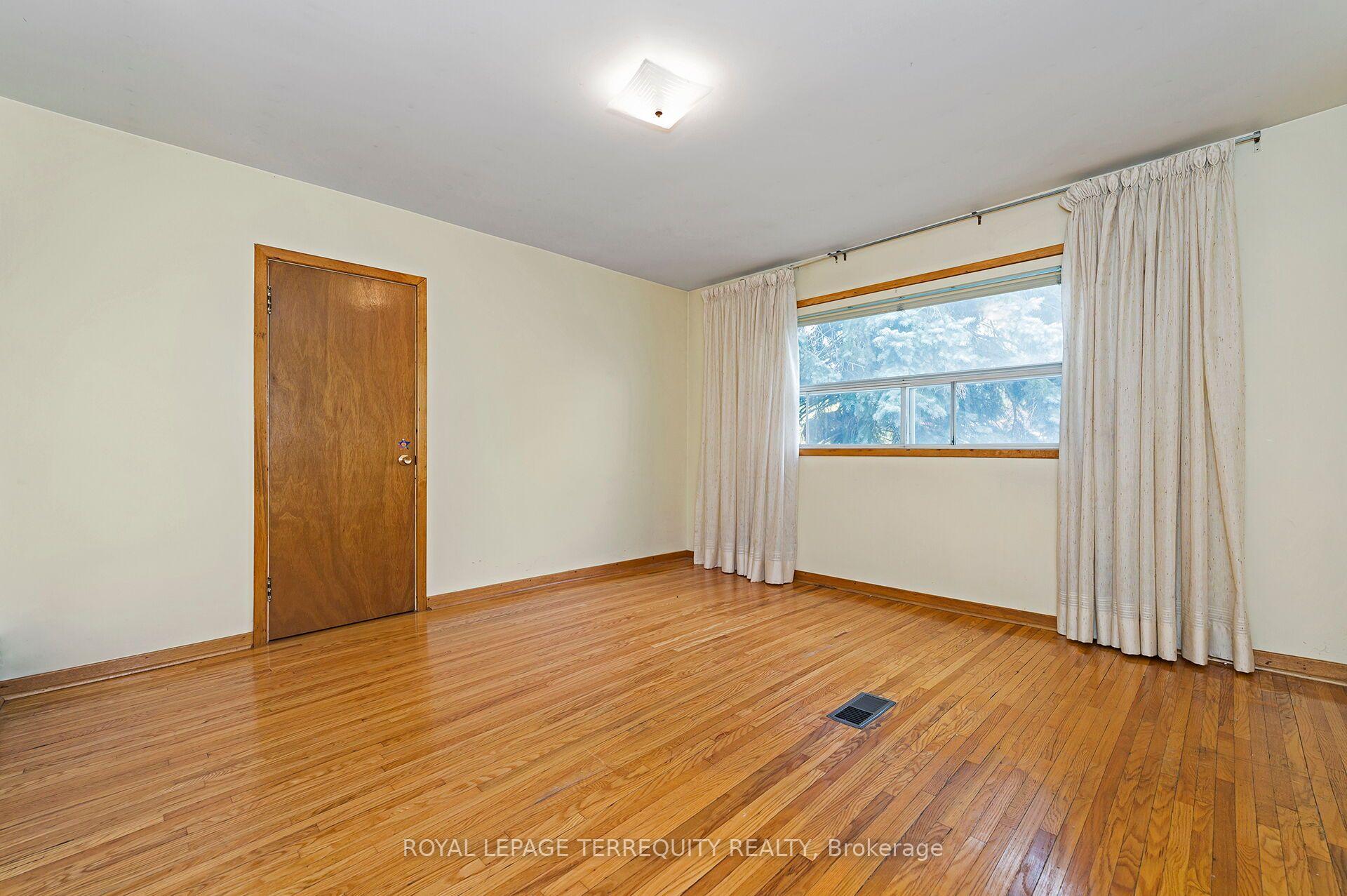 Photo 19 of 209 Caledonia Road, Toronto, Corso Italia-Davenport — HOMEH