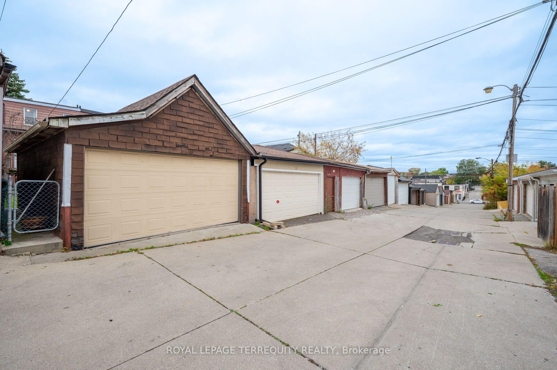 Photo 31 of 209 Caledonia Road, Toronto, Corso Italia-Davenport — HOMEH