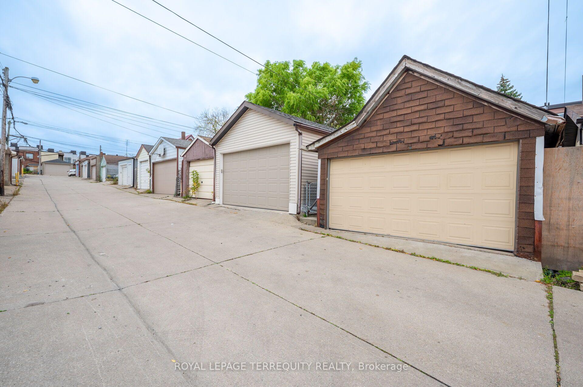 Photo 32 of 209 Caledonia Road, Toronto, Corso Italia-Davenport — HOMEH