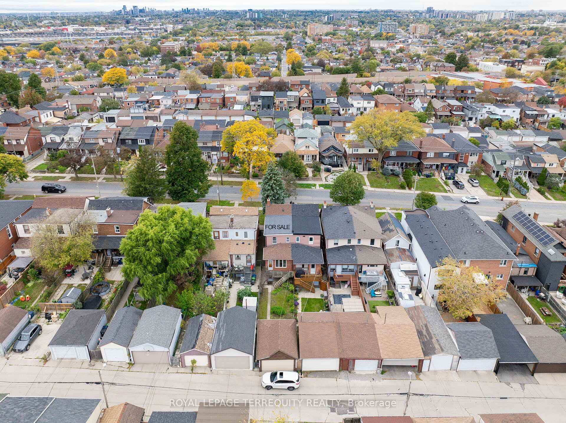Photo 34 of 209 Caledonia Road, Toronto, Corso Italia-Davenport — HOMEH