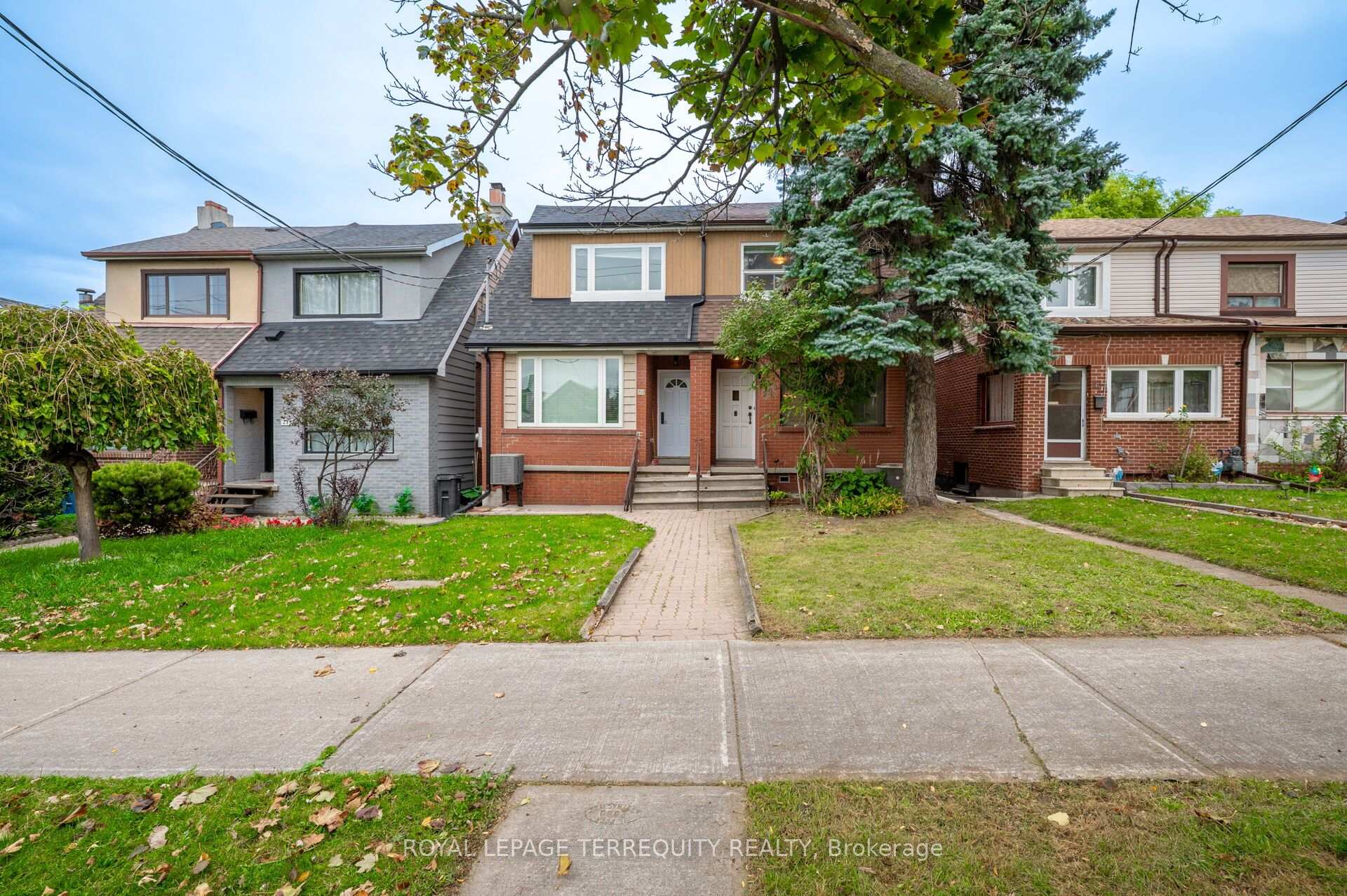 Photo 38 of 209 Caledonia Road, Toronto, Corso Italia-Davenport — HOMEH