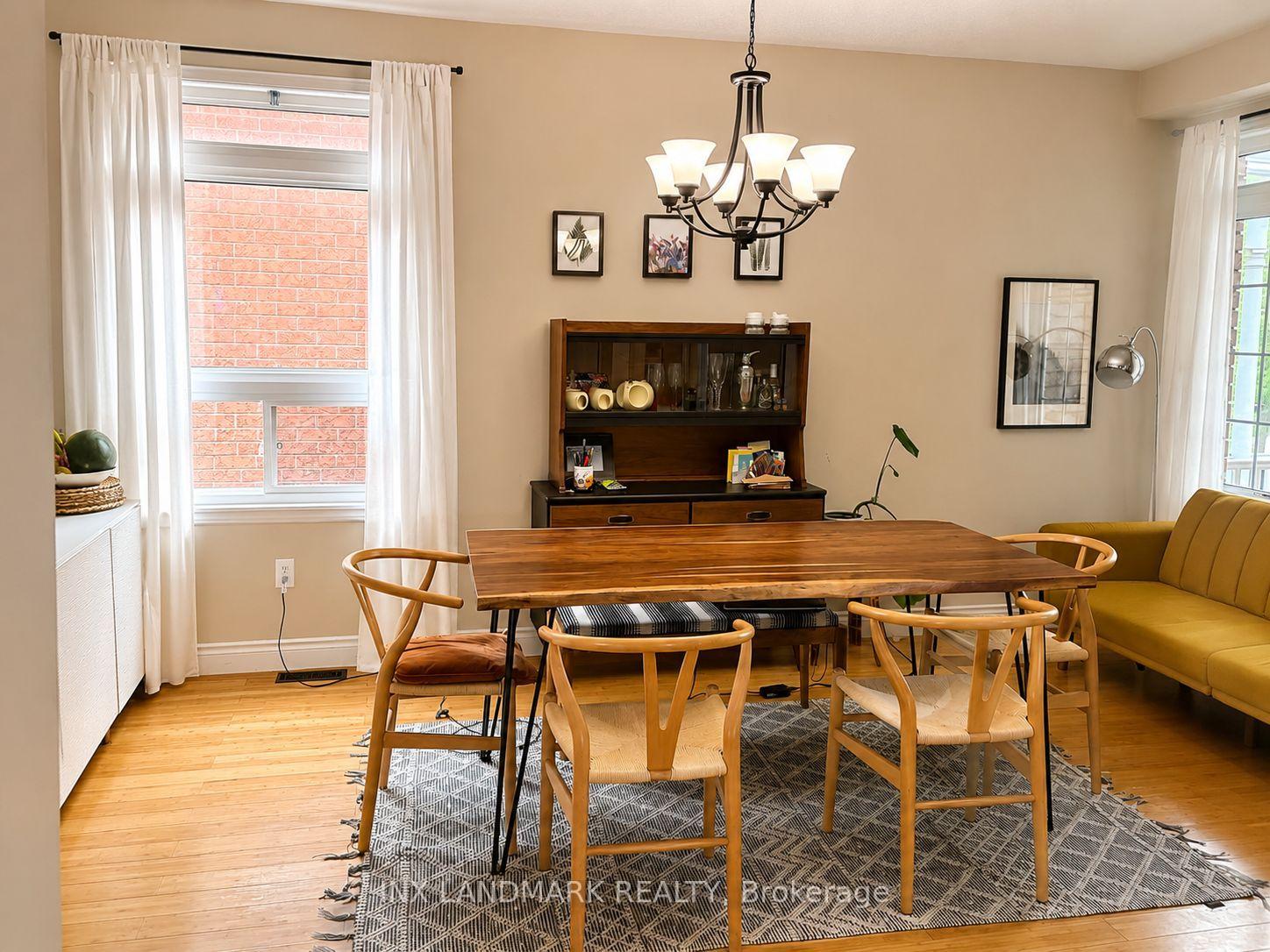 Photo 8 of 19 Stuart Avenue N, Barrie, Innis-Shore — HOMEH
