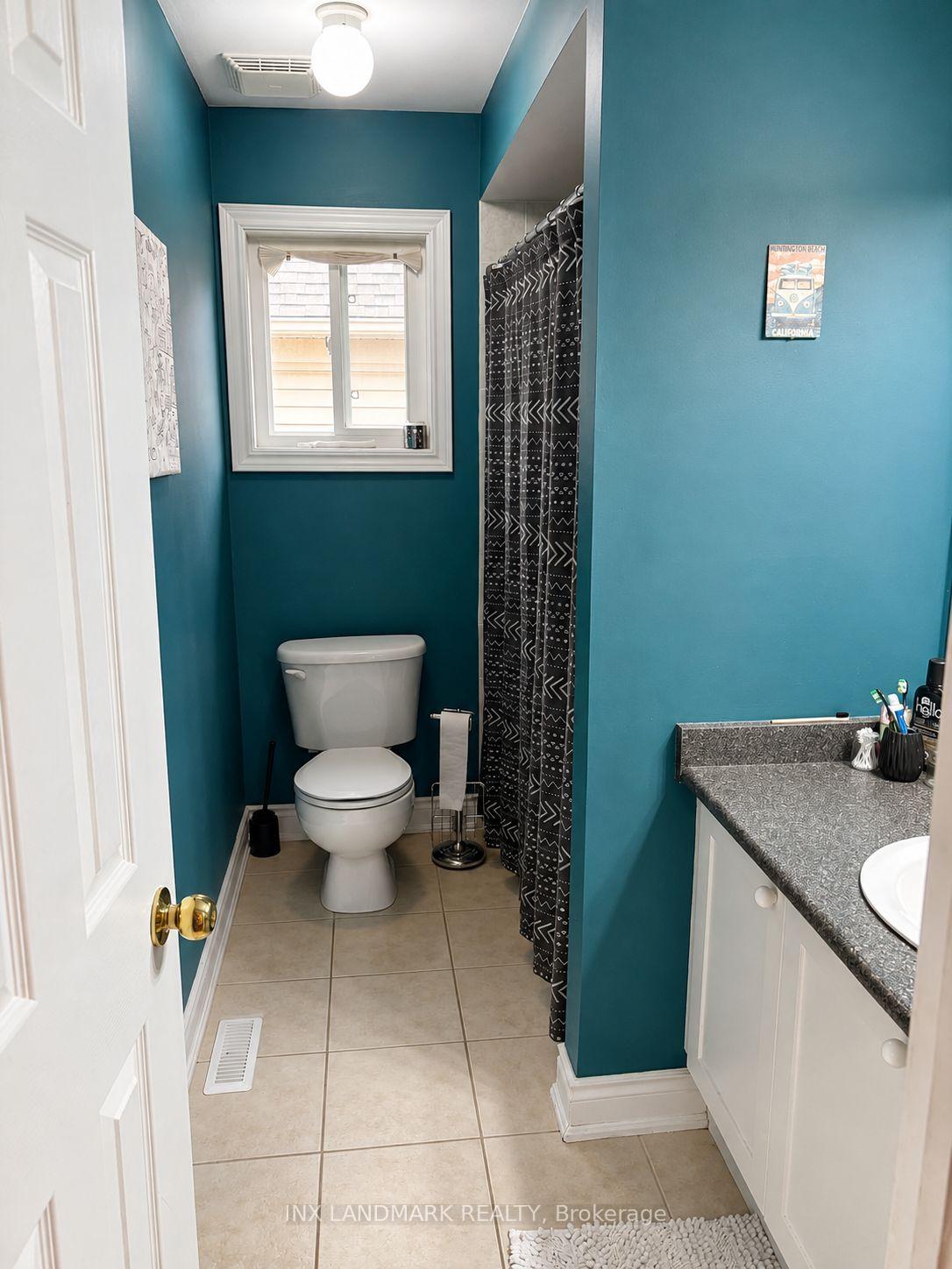 Photo 10 of 19 Stuart Avenue N, Barrie, Innis-Shore — HOMEH