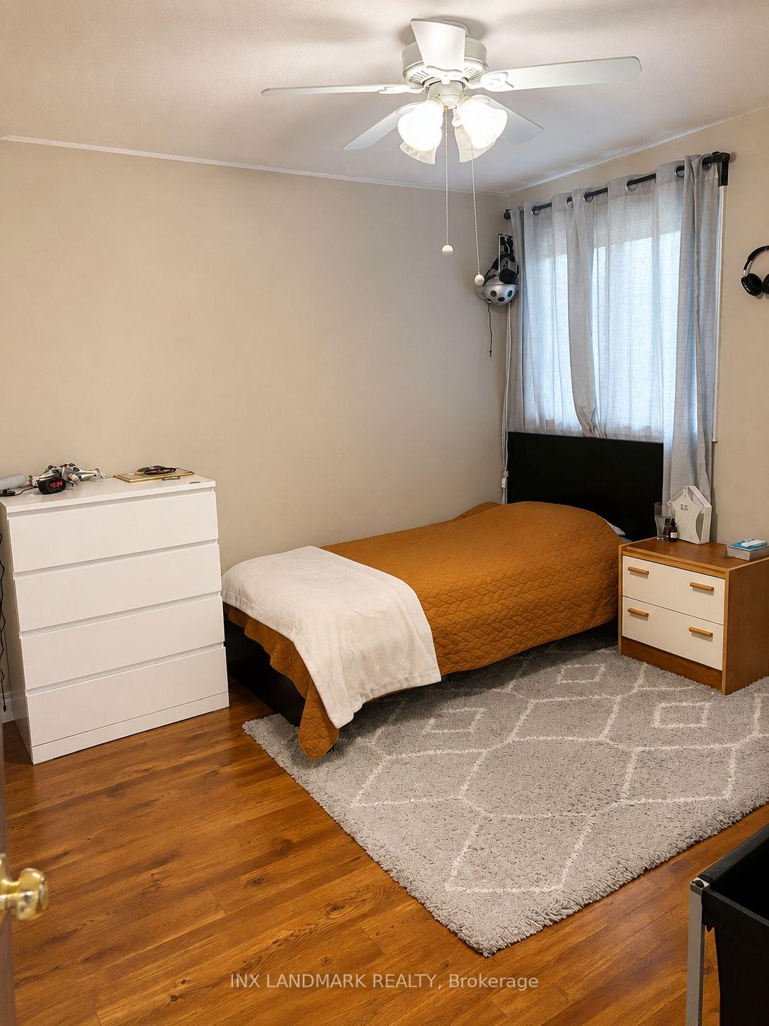 Photo 14 of 19 Stuart Avenue N, Barrie, Innis-Shore — HOMEH