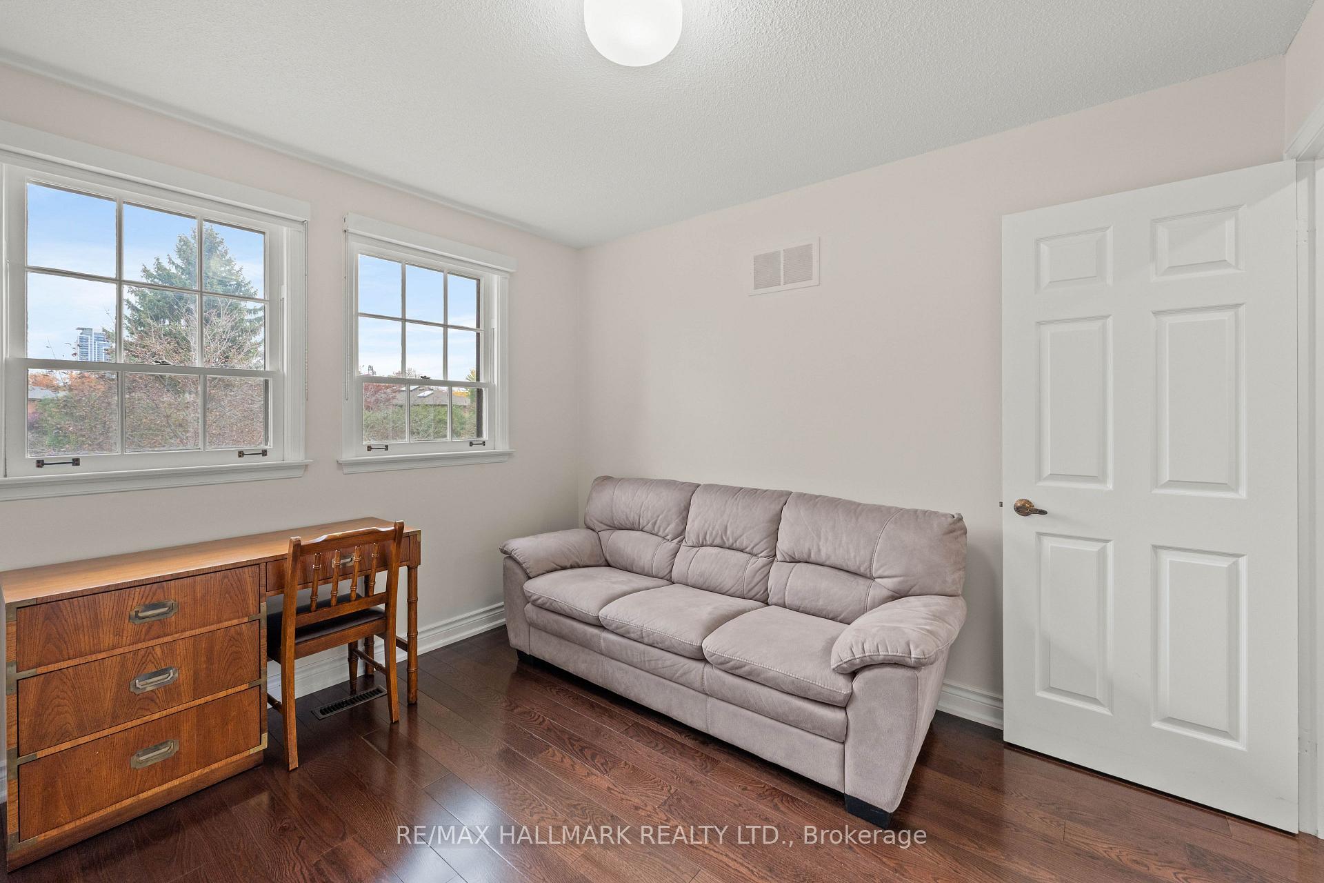 Photo 4 of 7 Charnwood Place, Markham, Aileen-Willowbrook — HOMEH