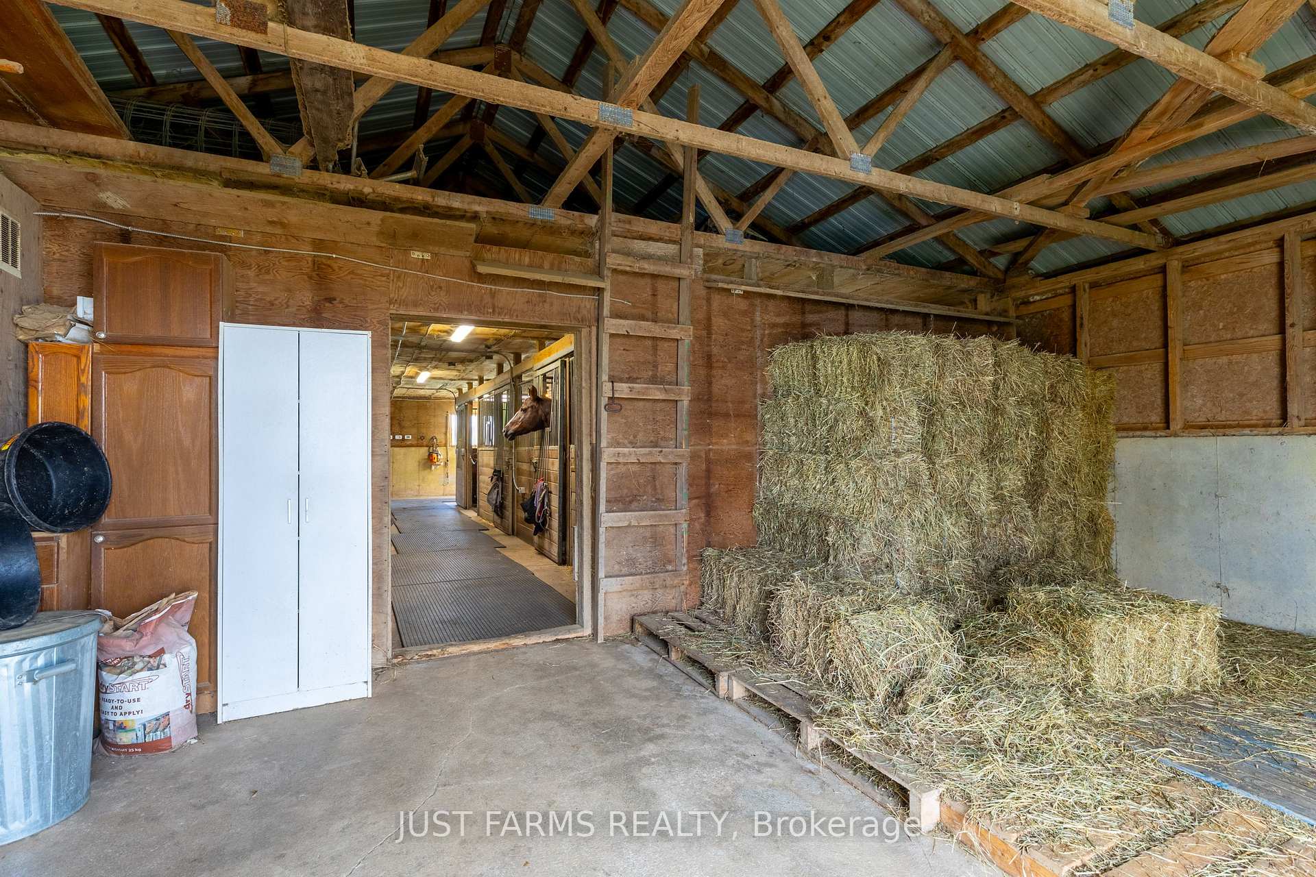 Photo 11 of 21846 Muncey Road, Strathroy-Caradoc, Rural Strathroy-Caradoc — HOMEH