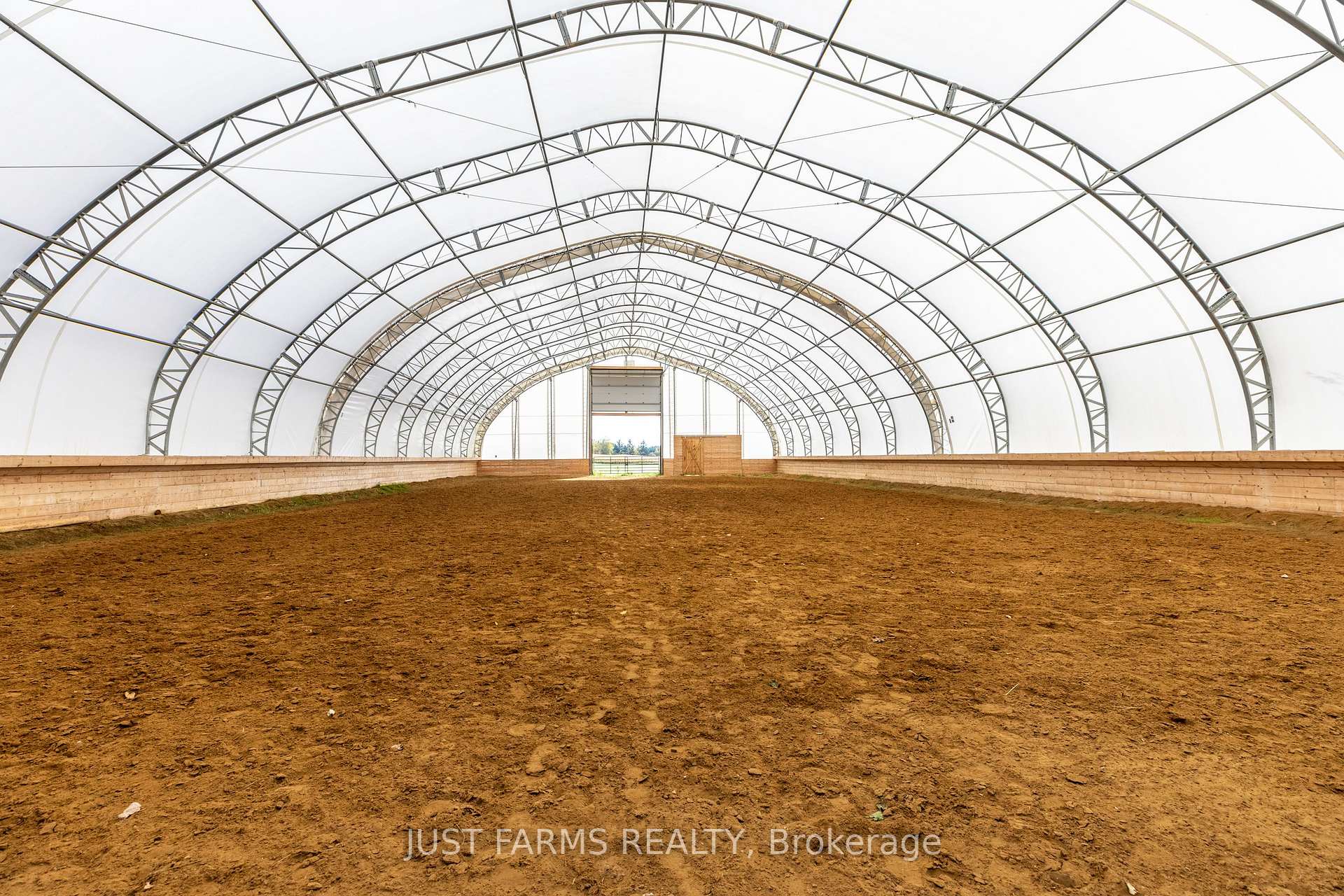Photo 12 of 21846 Muncey Road, Strathroy-Caradoc, Rural Strathroy-Caradoc — HOMEH