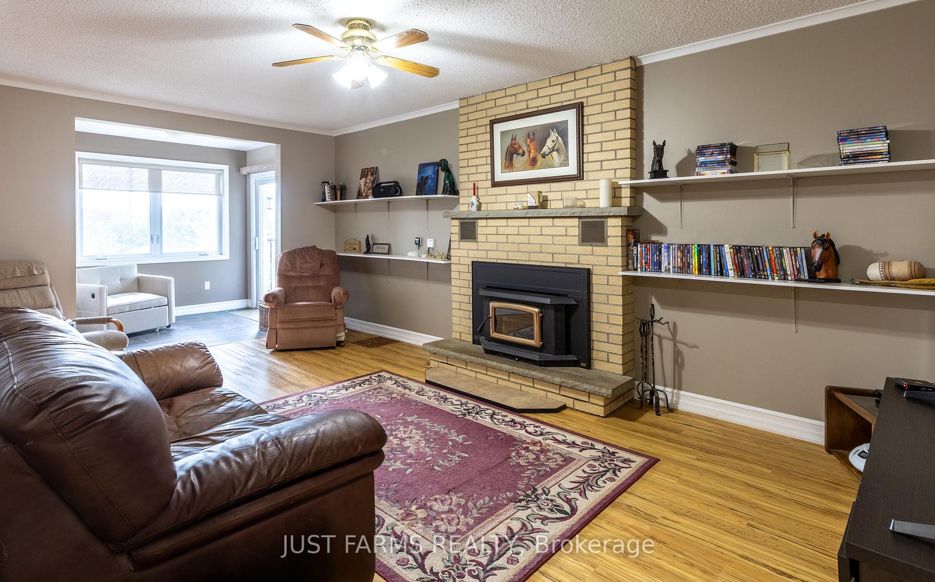 Photo 22 of 21846 Muncey Road, Strathroy-Caradoc, Rural Strathroy-Caradoc — HOMEH