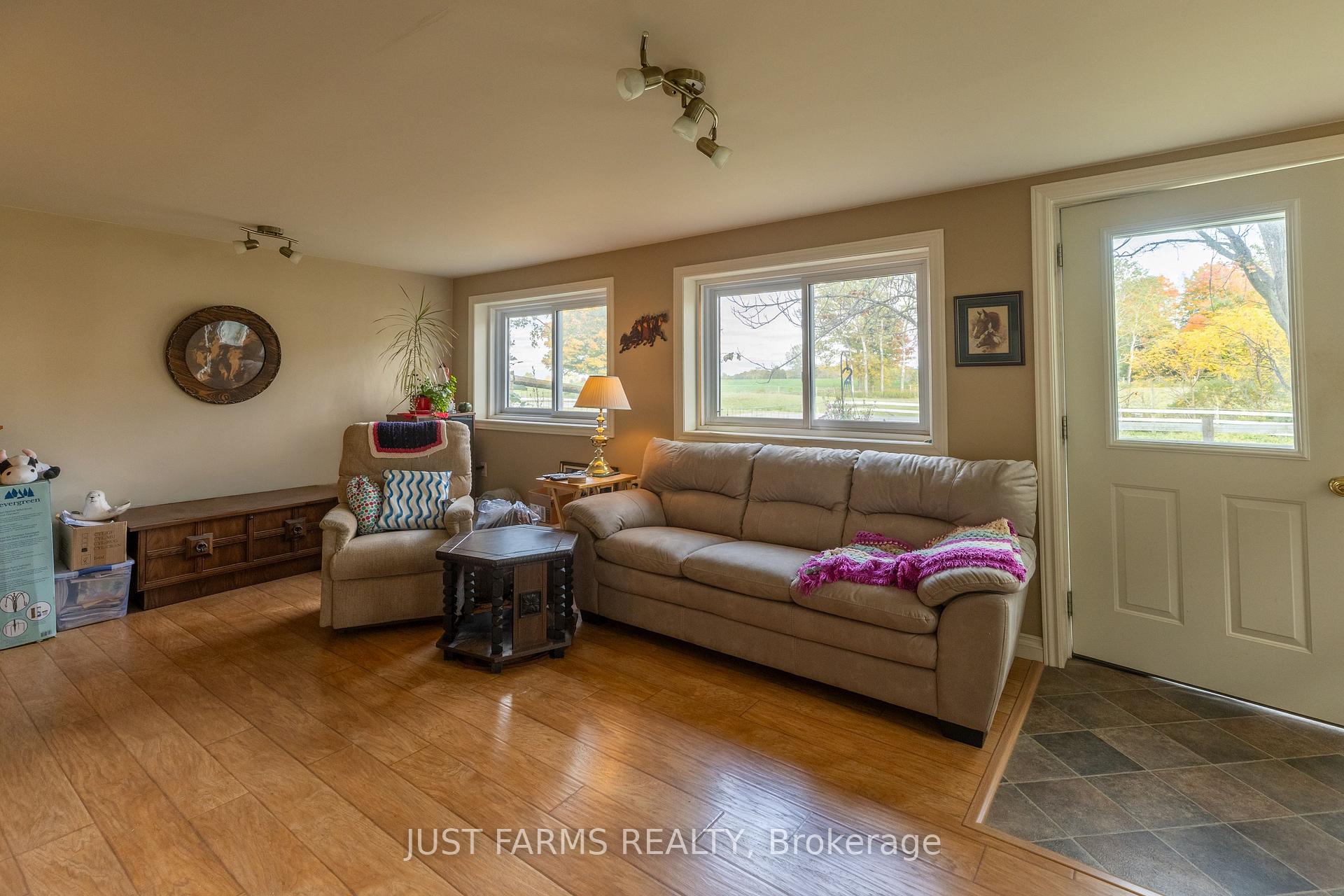 Photo 27 of 21846 Muncey Road, Strathroy-Caradoc, Rural Strathroy-Caradoc — HOMEH