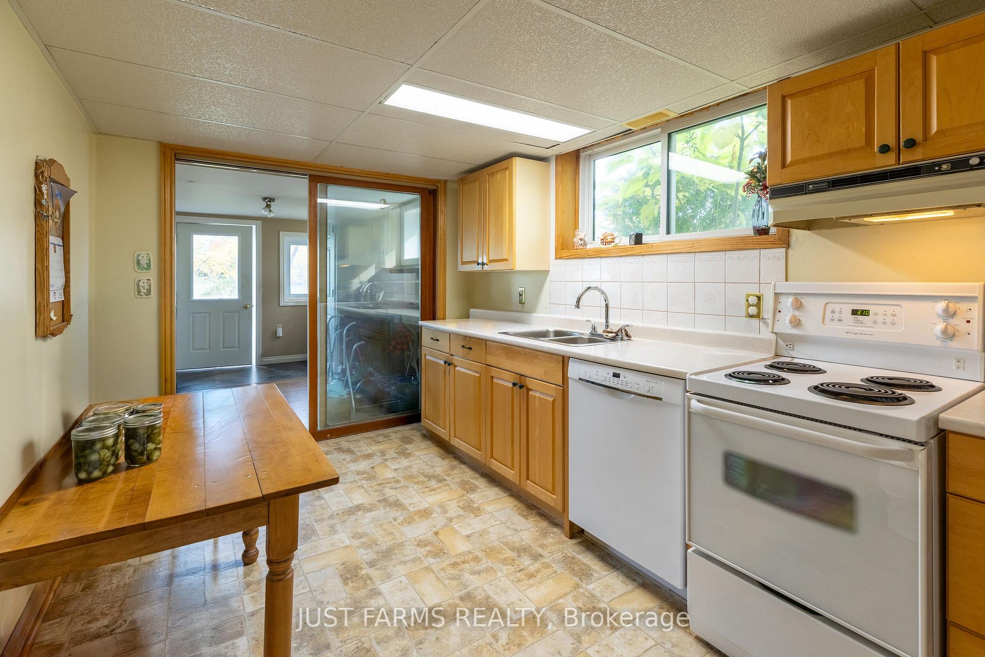Photo 28 of 21846 Muncey Road, Strathroy-Caradoc, Rural Strathroy-Caradoc — HOMEH