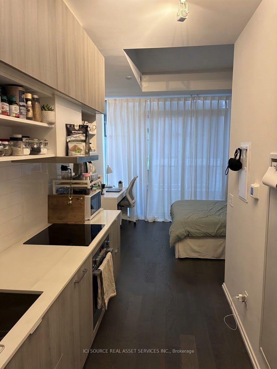Front of Unit 1238, 8 Hillsdale Avenue E