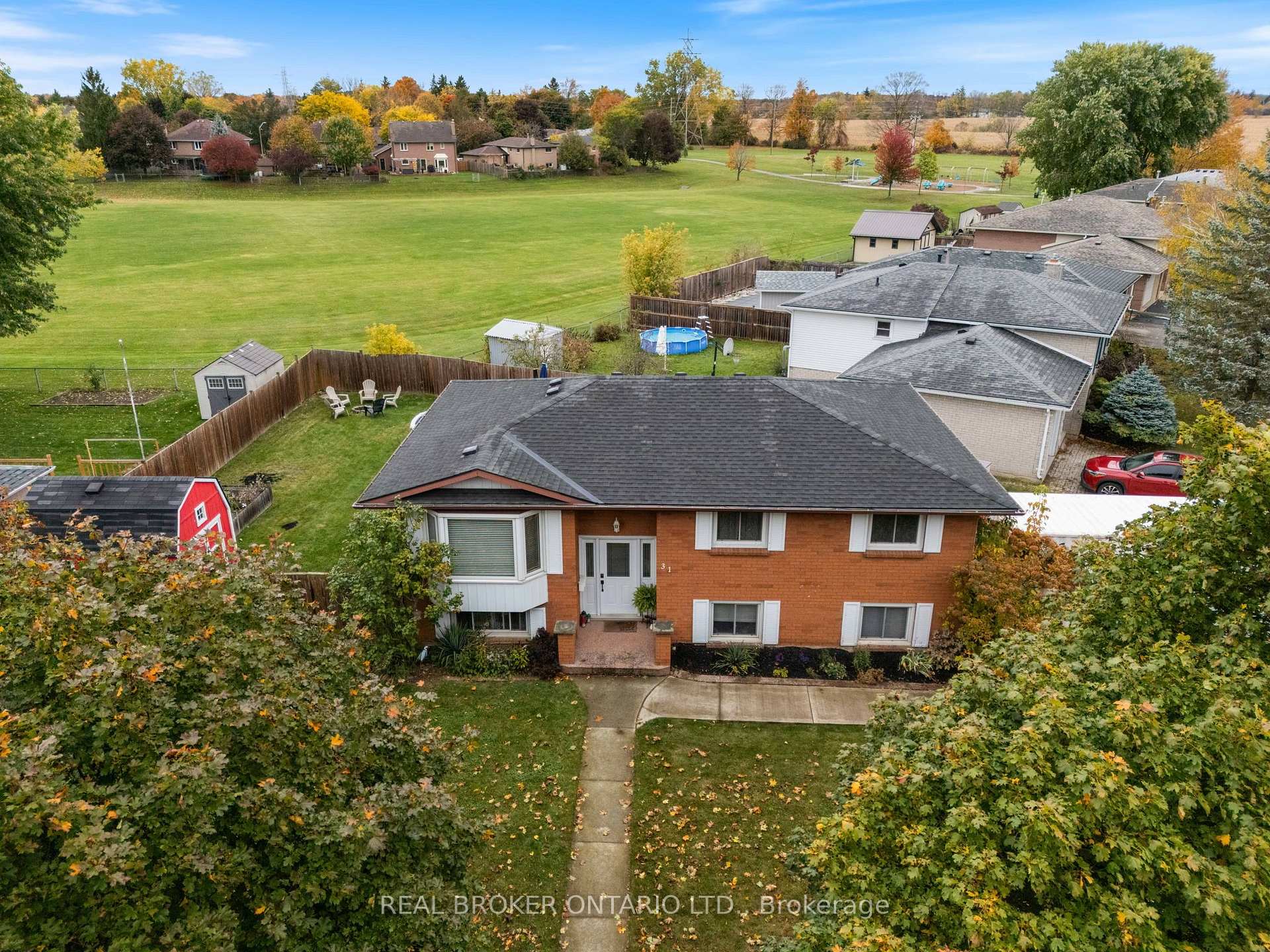 Photo 4 of 31 Gillin Road, Brantford, Brantwood Park — HOMEH