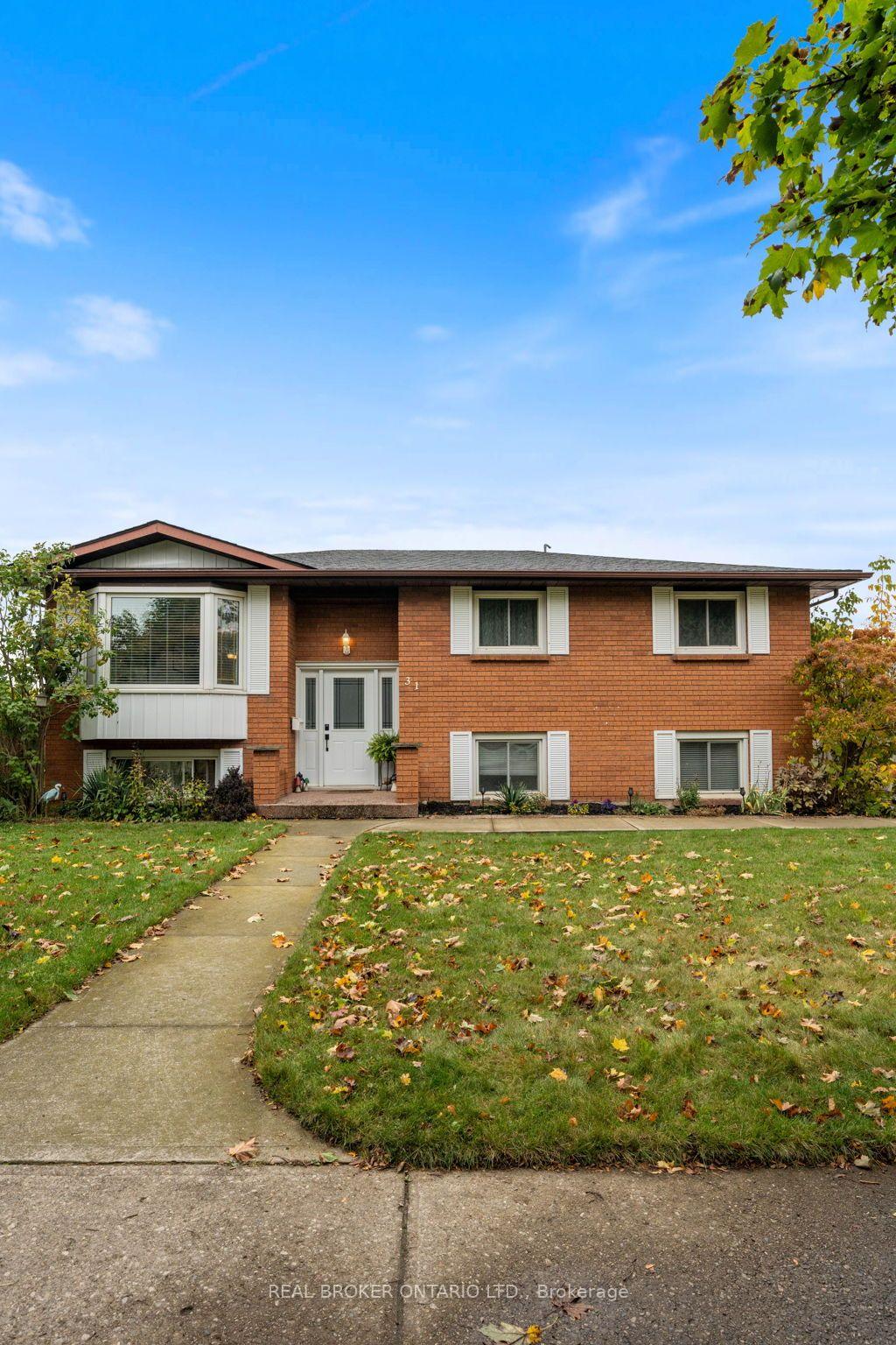 Photo 11 of 31 Gillin Road, Brantford, Brantwood Park — HOMEH