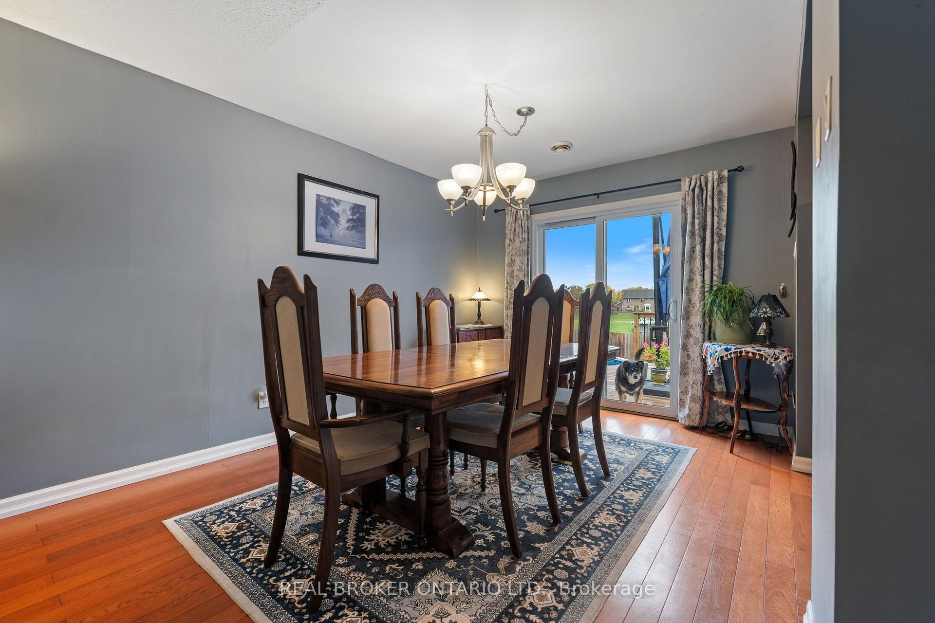 Photo 17 of 31 Gillin Road, Brantford, Brantwood Park — HOMEH