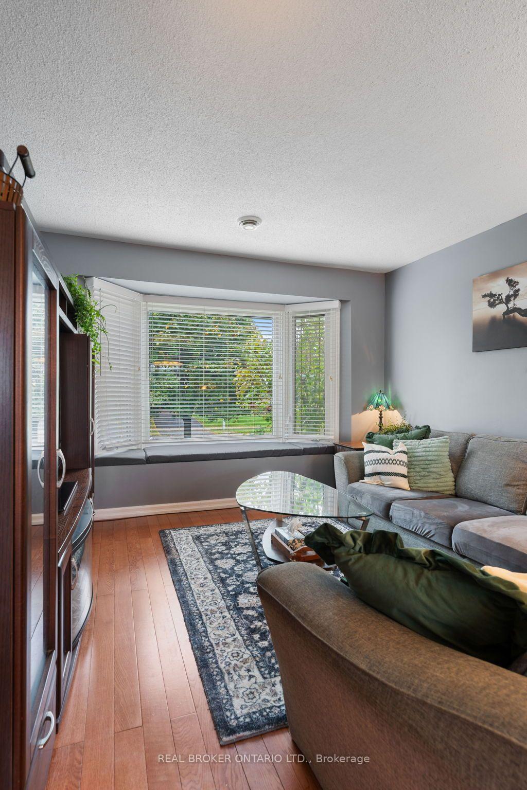 Photo 20 of 31 Gillin Road, Brantford, Brantwood Park — HOMEH