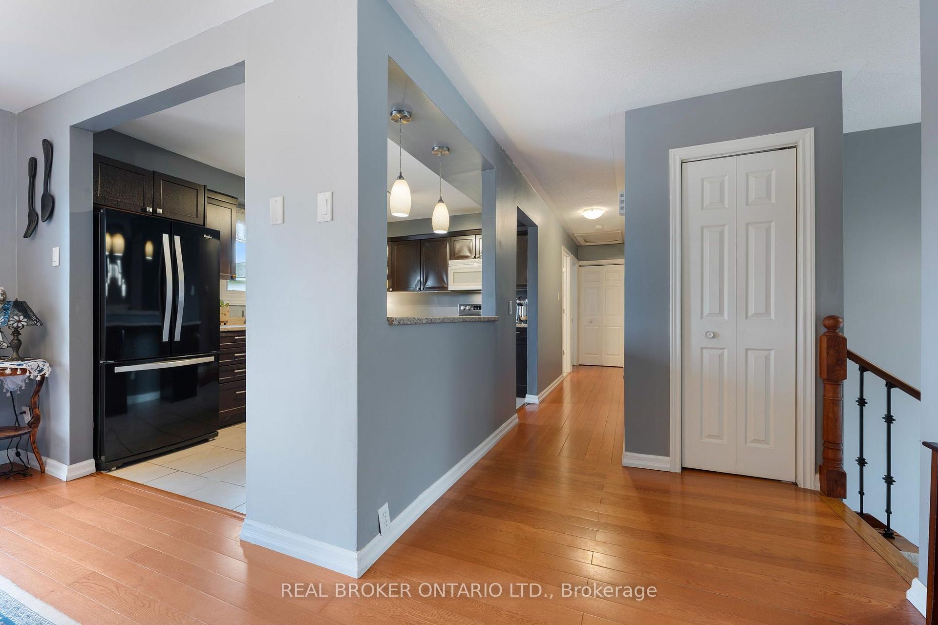 Photo 22 of 31 Gillin Road, Brantford, Brantwood Park — HOMEH