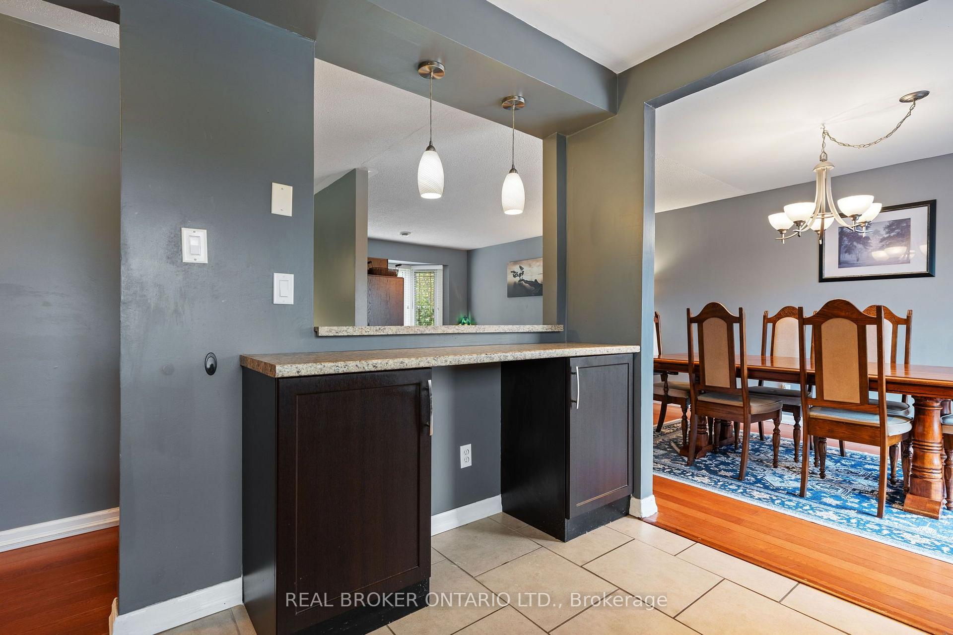 Photo 23 of 31 Gillin Road, Brantford, Brantwood Park — HOMEH
