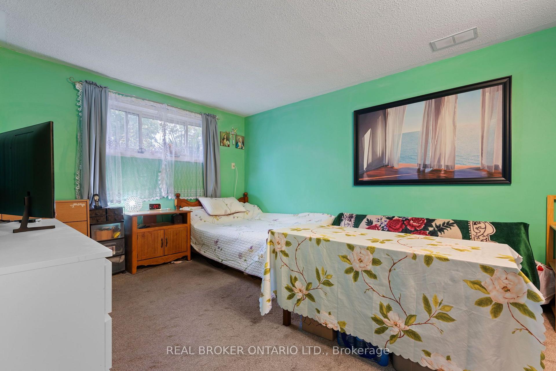 Photo 30 of 31 Gillin Road, Brantford, Brantwood Park — HOMEH