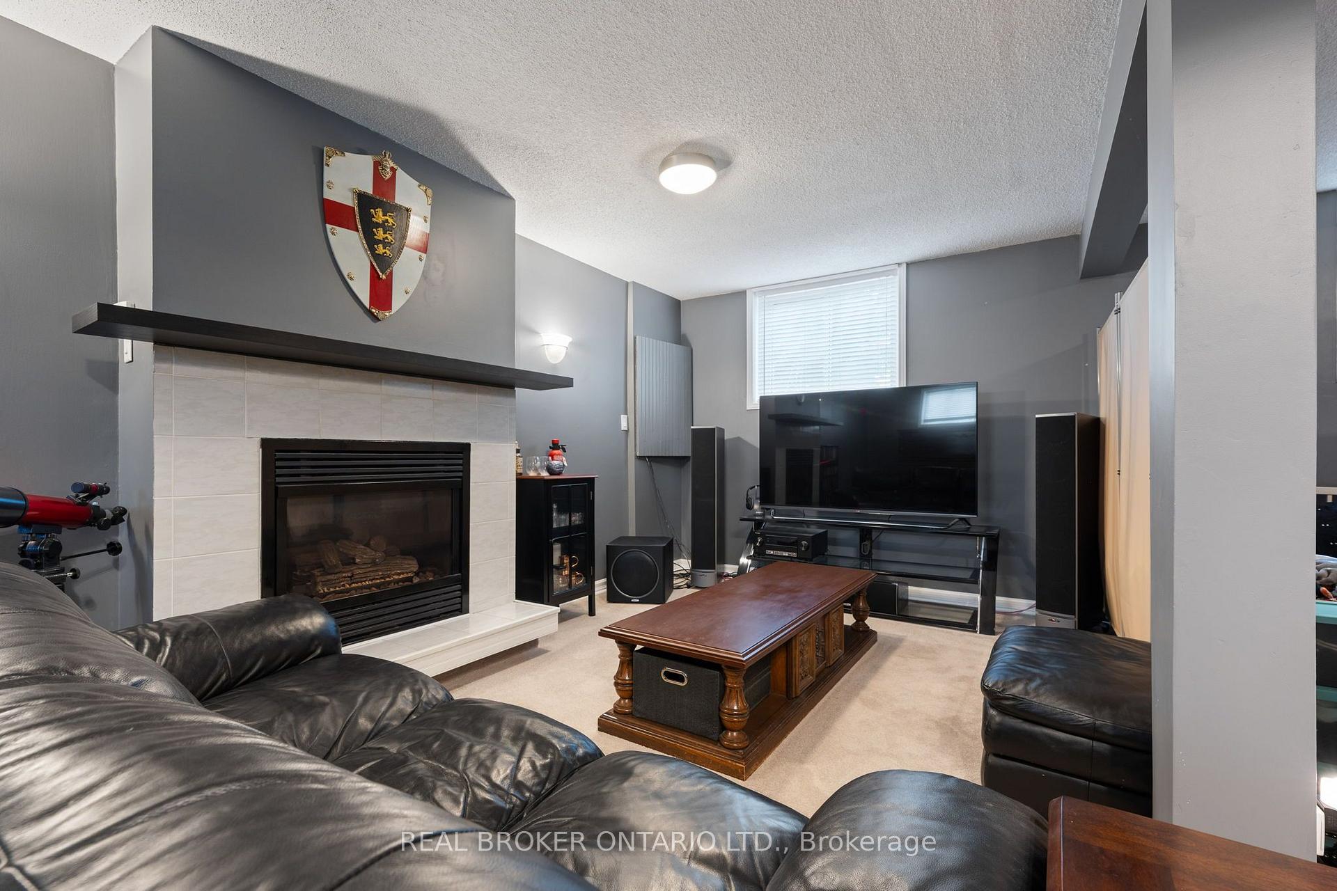 Photo 32 of 31 Gillin Road, Brantford, Brantwood Park — HOMEH