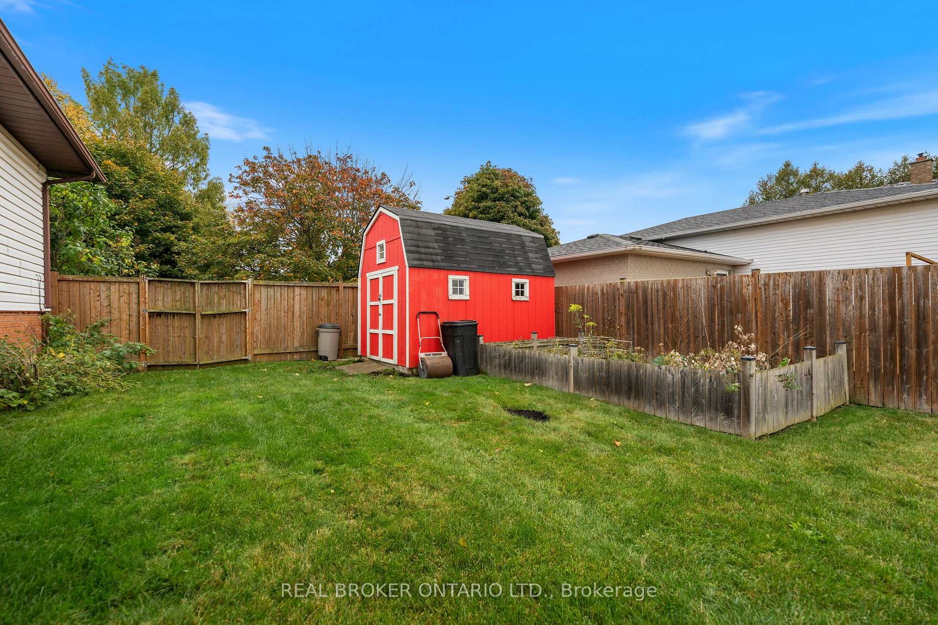 Photo 37 of 31 Gillin Road, Brantford, Brantwood Park — HOMEH