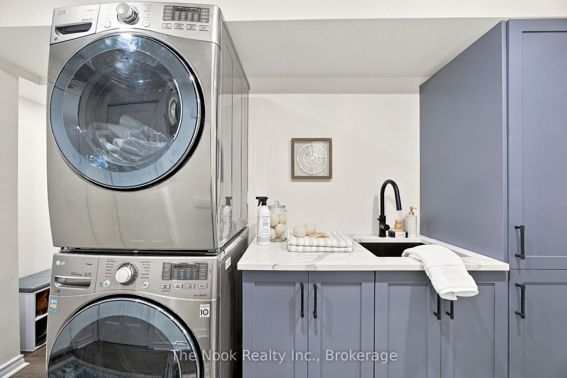 Photo 32 of 32 Harbourview Crescent, Etobicoke, Mimico — HOMEH