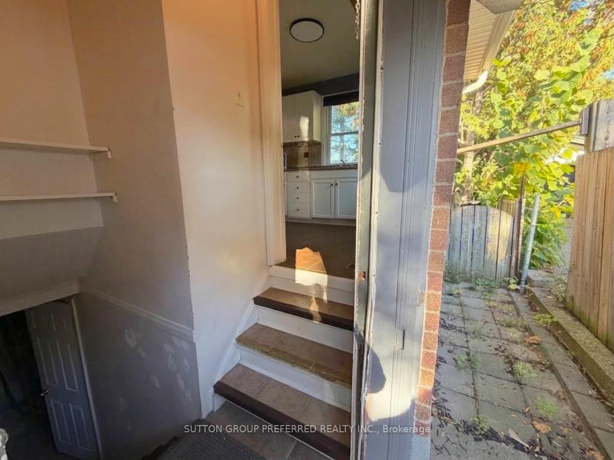 Photo 29 of 1622 Leonard Street, London, East H — HOMEH