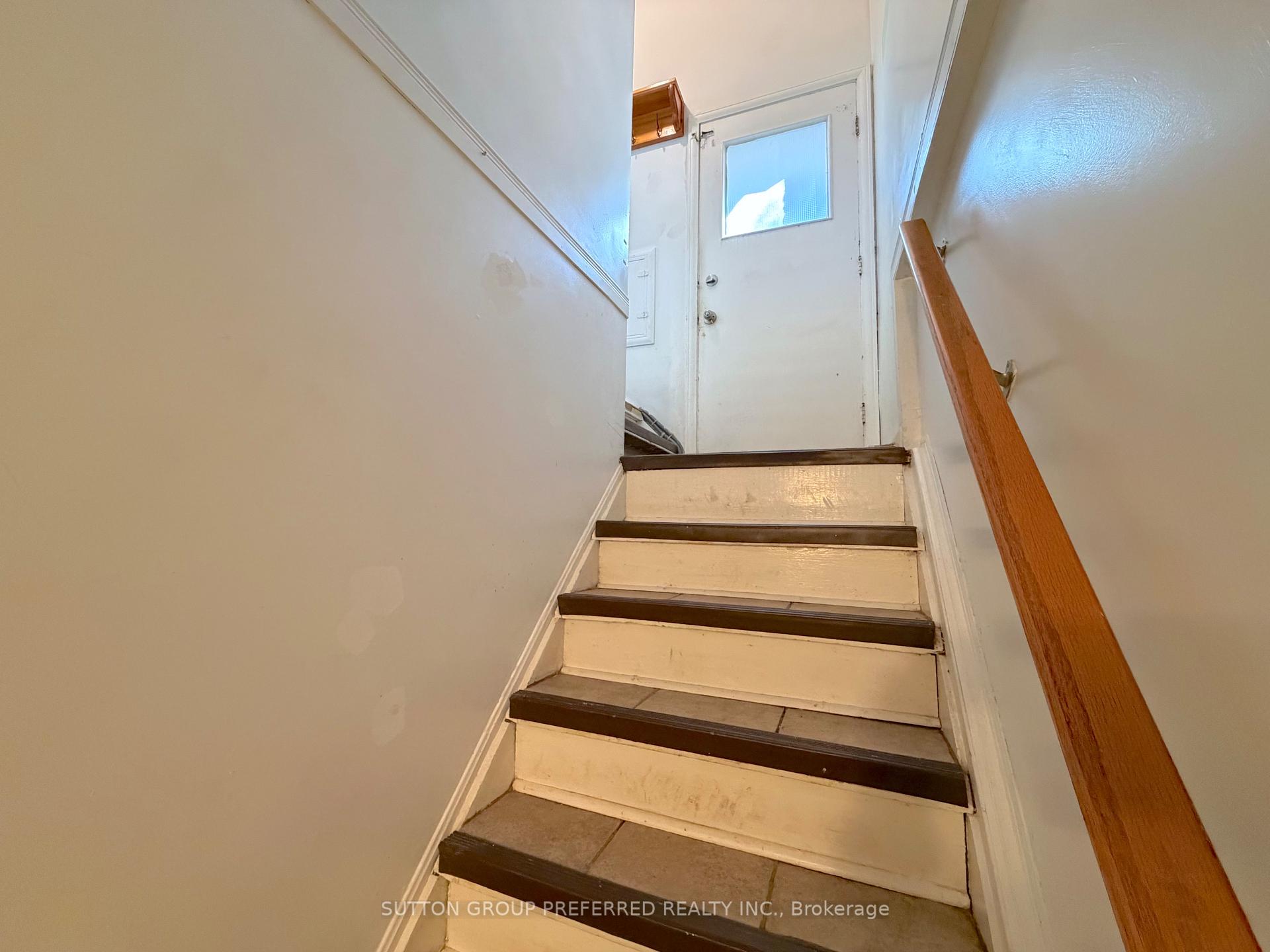 Photo 30 of 1622 Leonard Street, London, East H — HOMEH