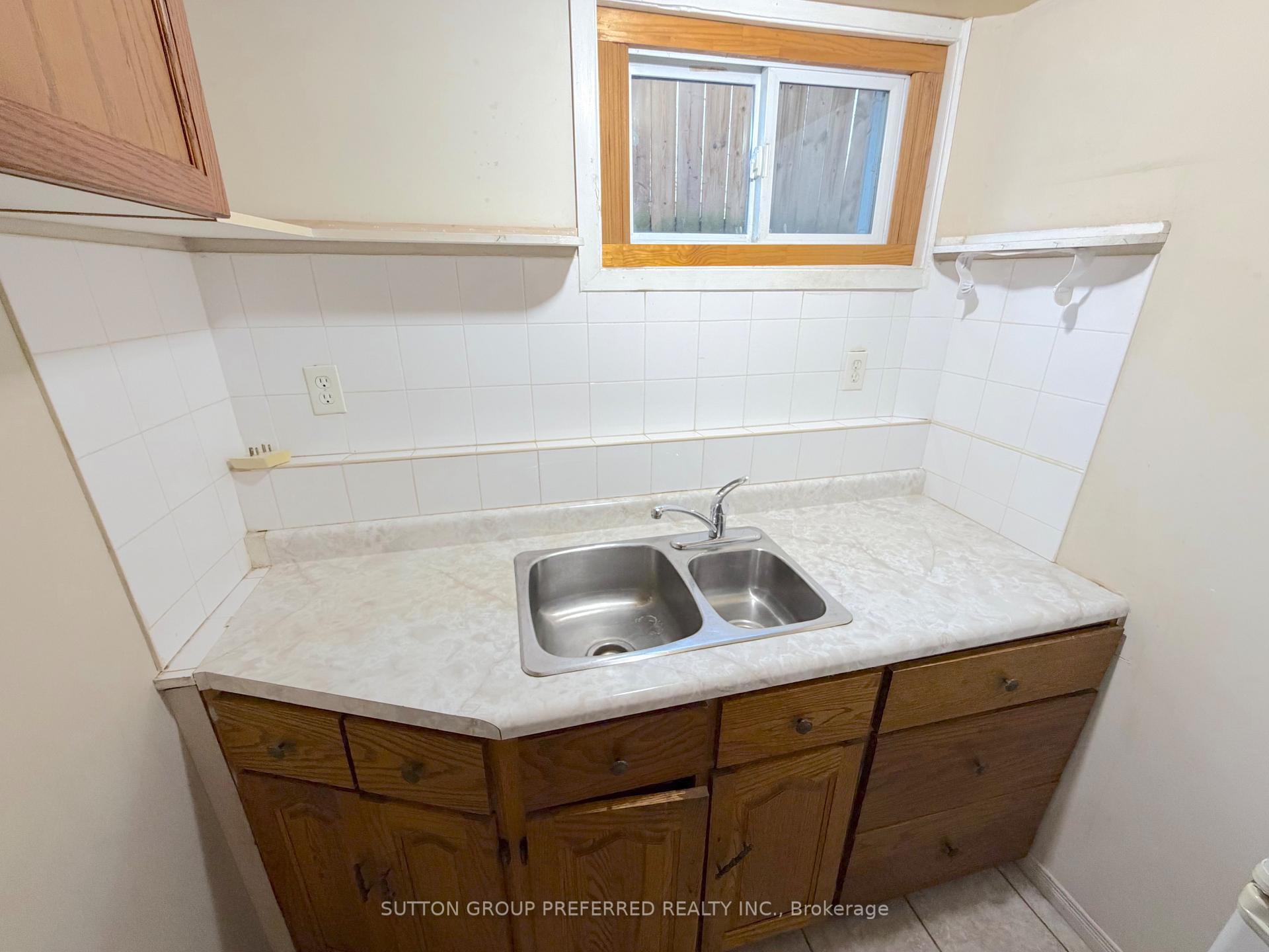 Photo 41 of 1622 Leonard Street, London, East H — HOMEH