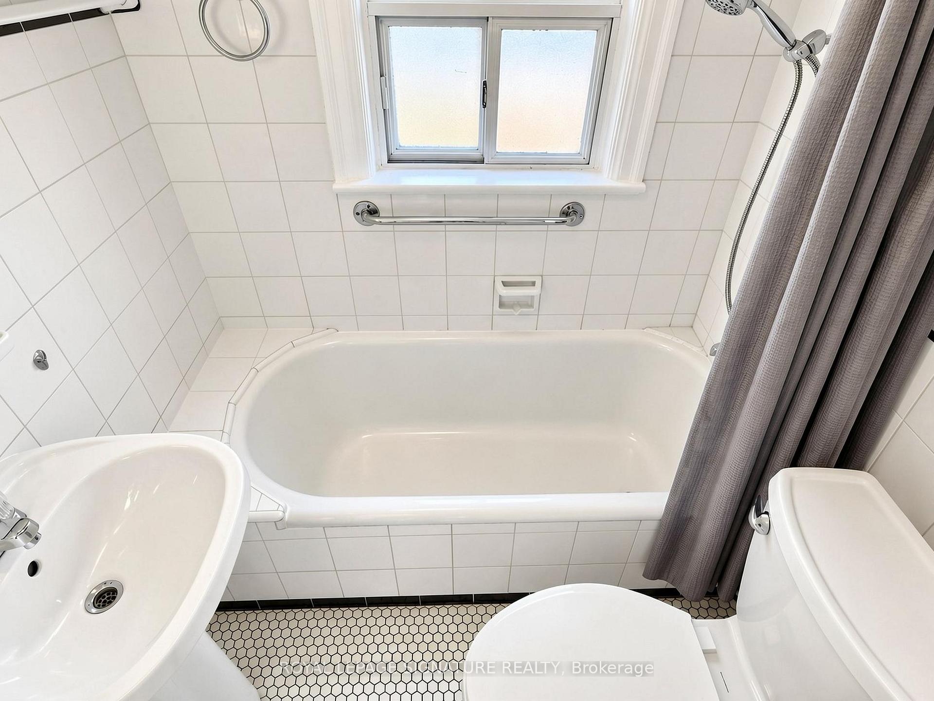 Photo 24 of 75 Inwood Avenue, Toronto, Danforth Village-East York — HOMEH